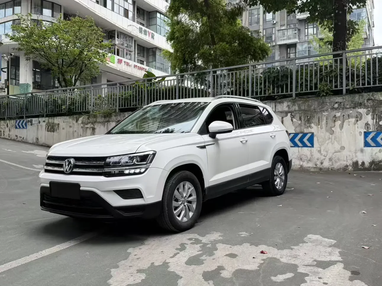 Volkswagen Tharu