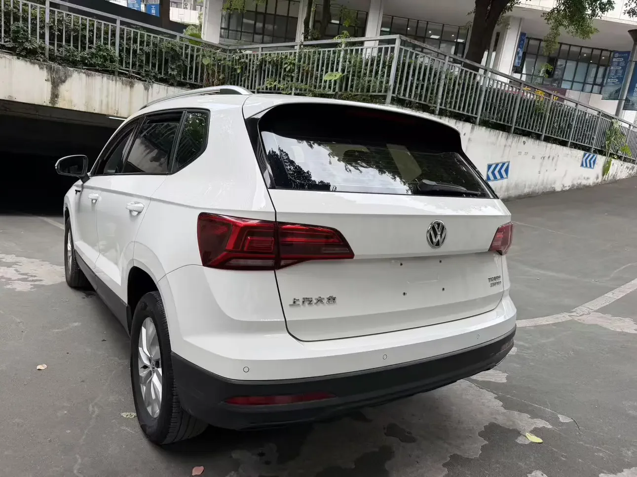 Volkswagen Tharu