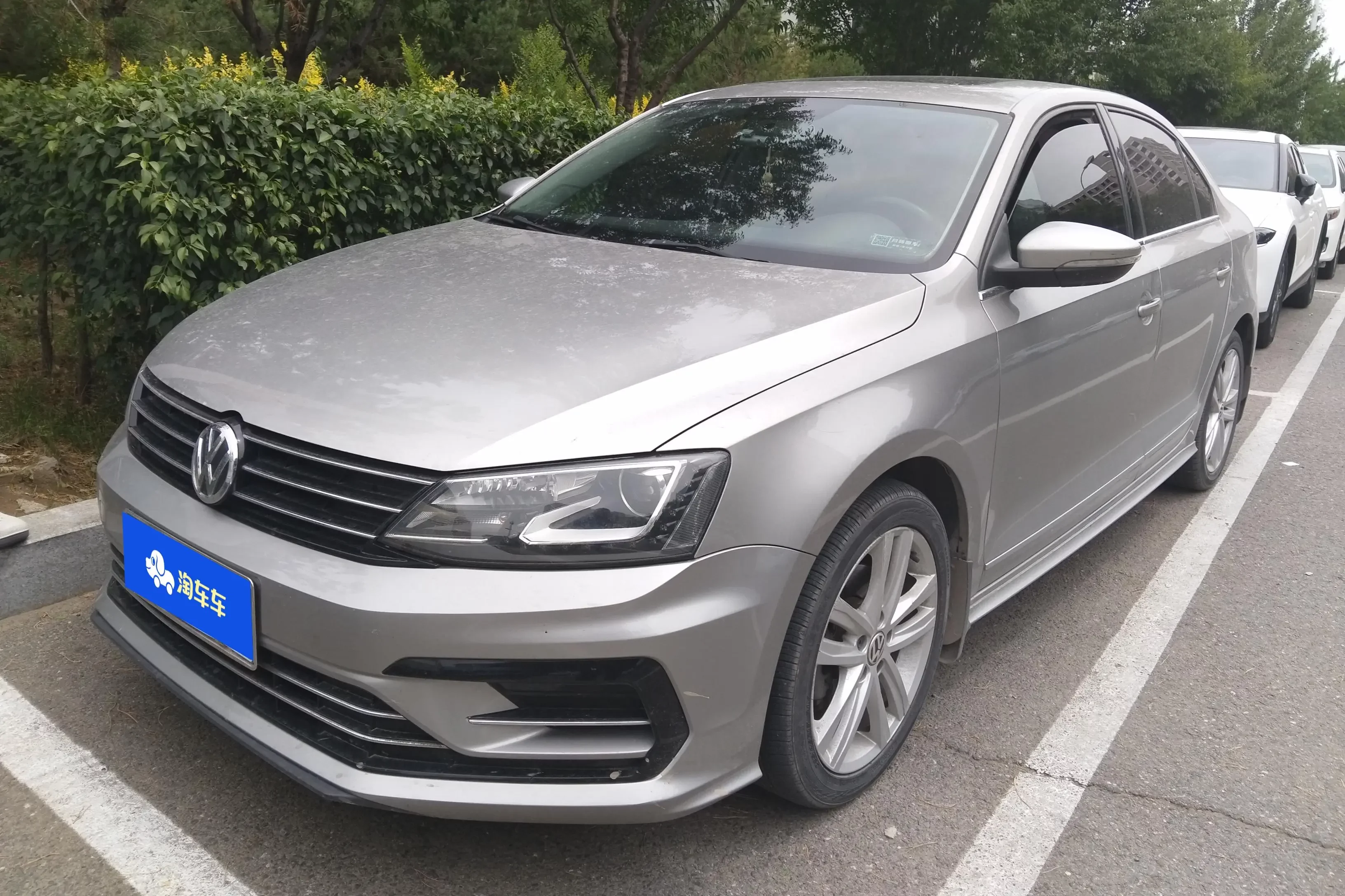 Volkswagen Sagitar
