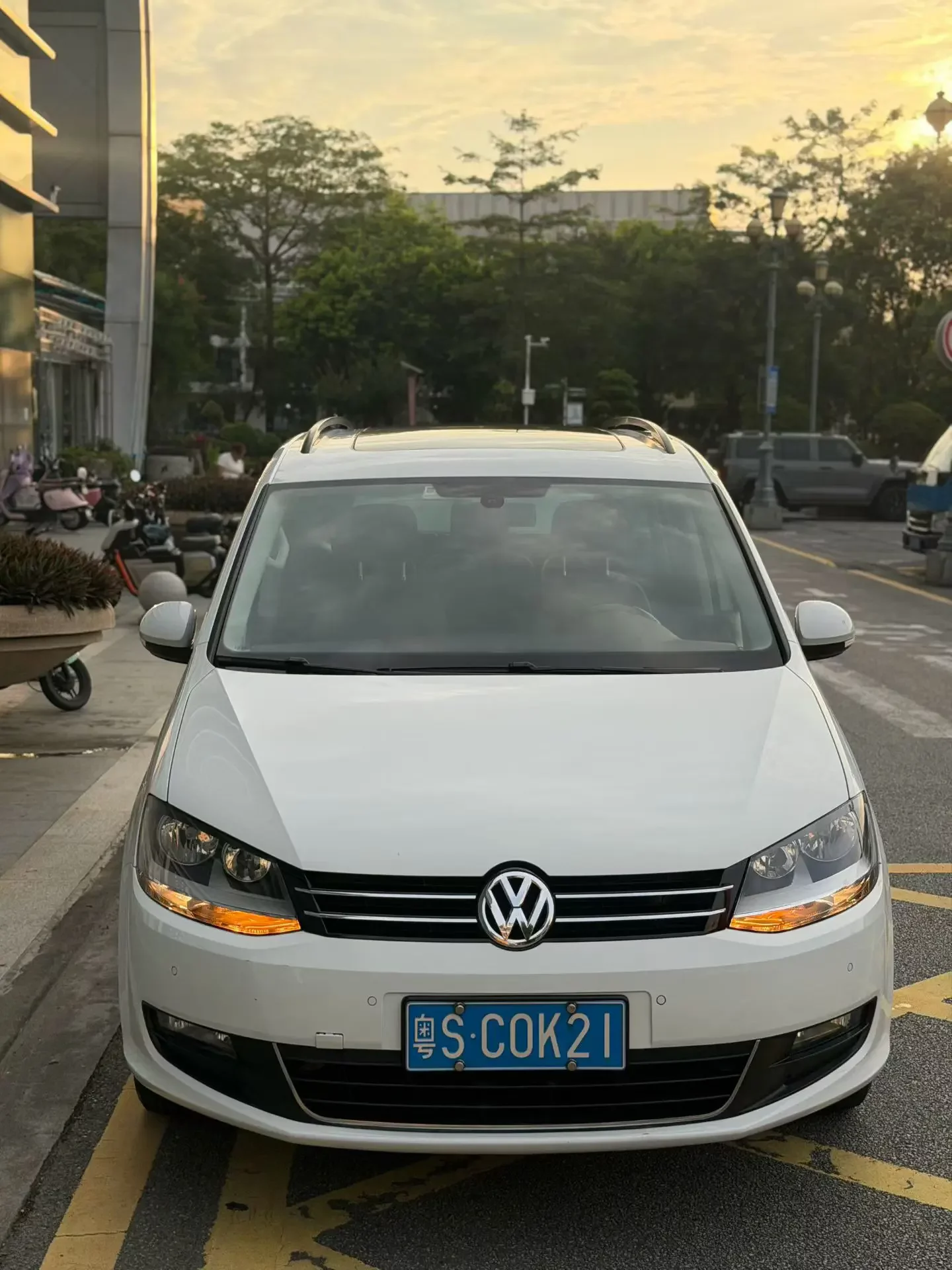 Volkswagen Sharon  из Китая