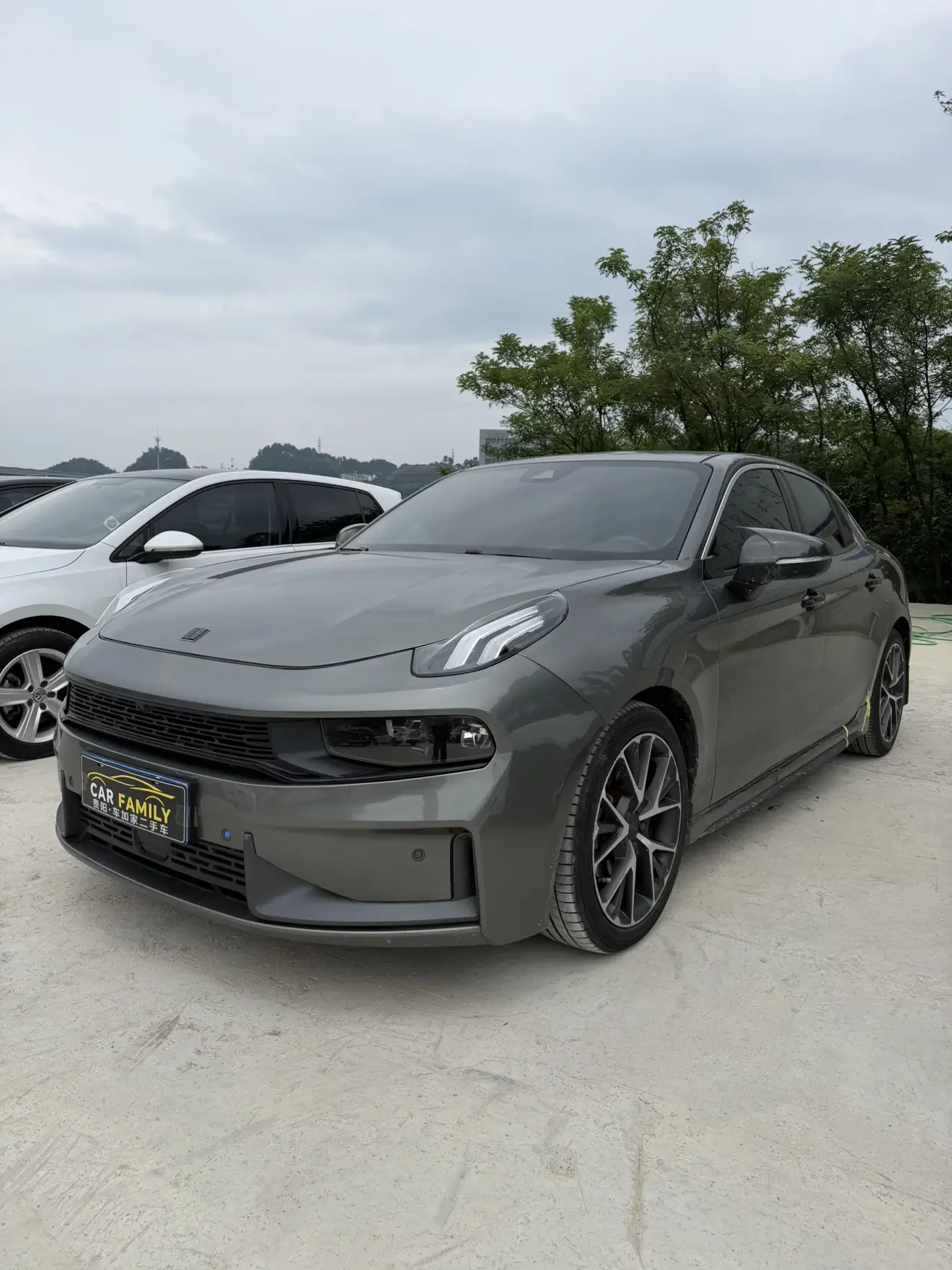 Lynk & Co 03