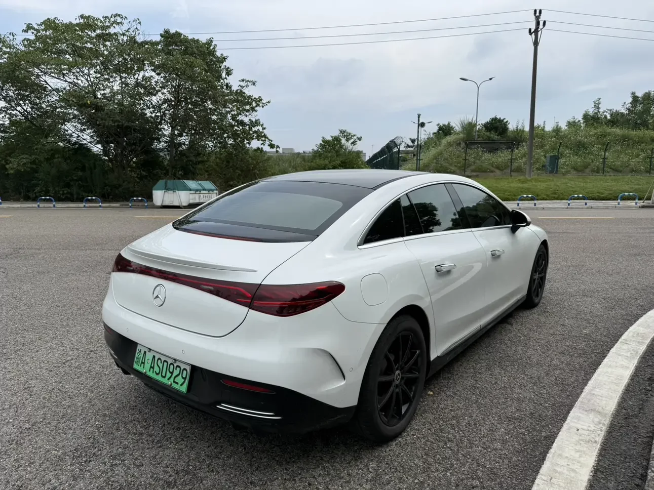 Mercedes-Benz EQE