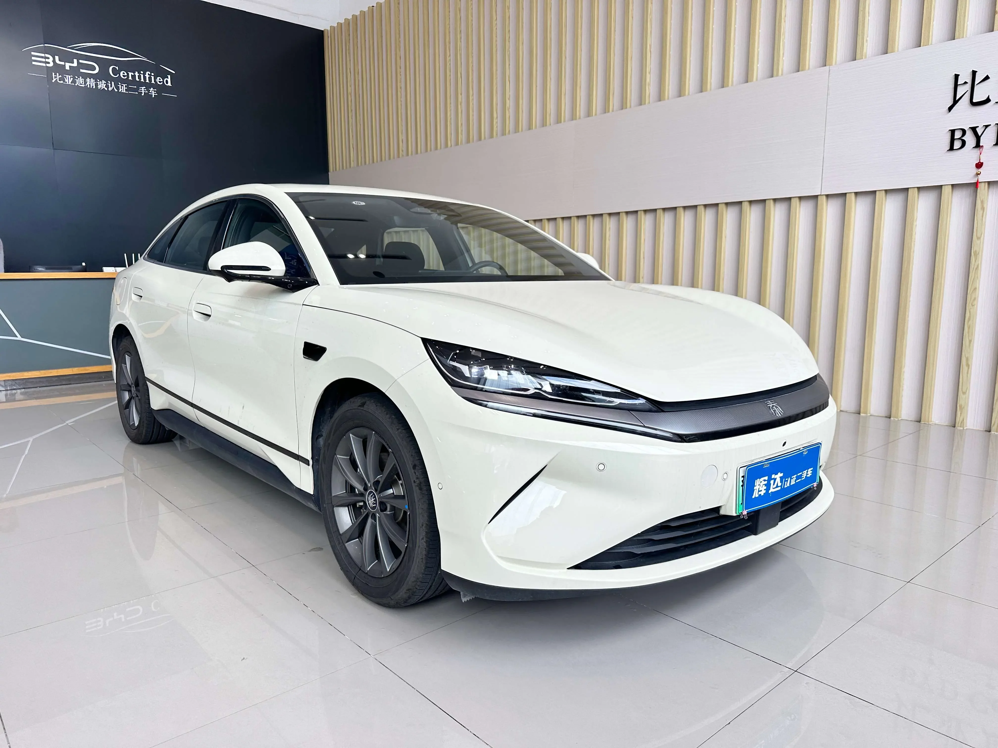 BYD Qin L EV