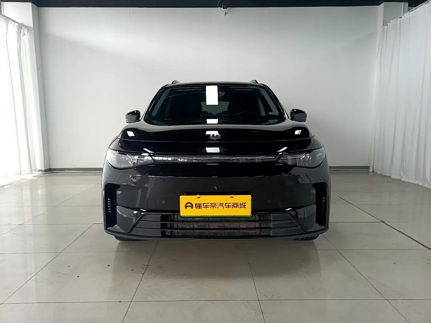 Leapmotor C16