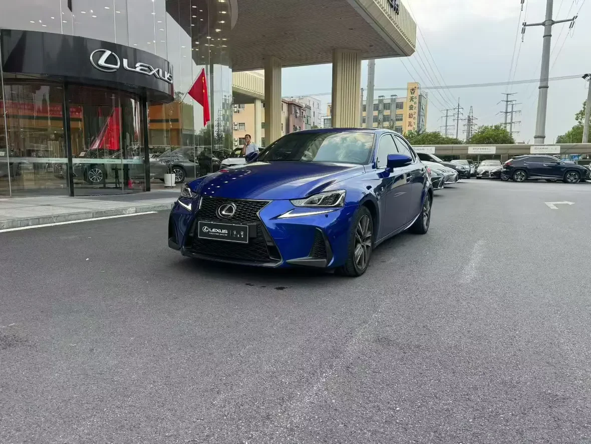 Lexus IS  из Китая