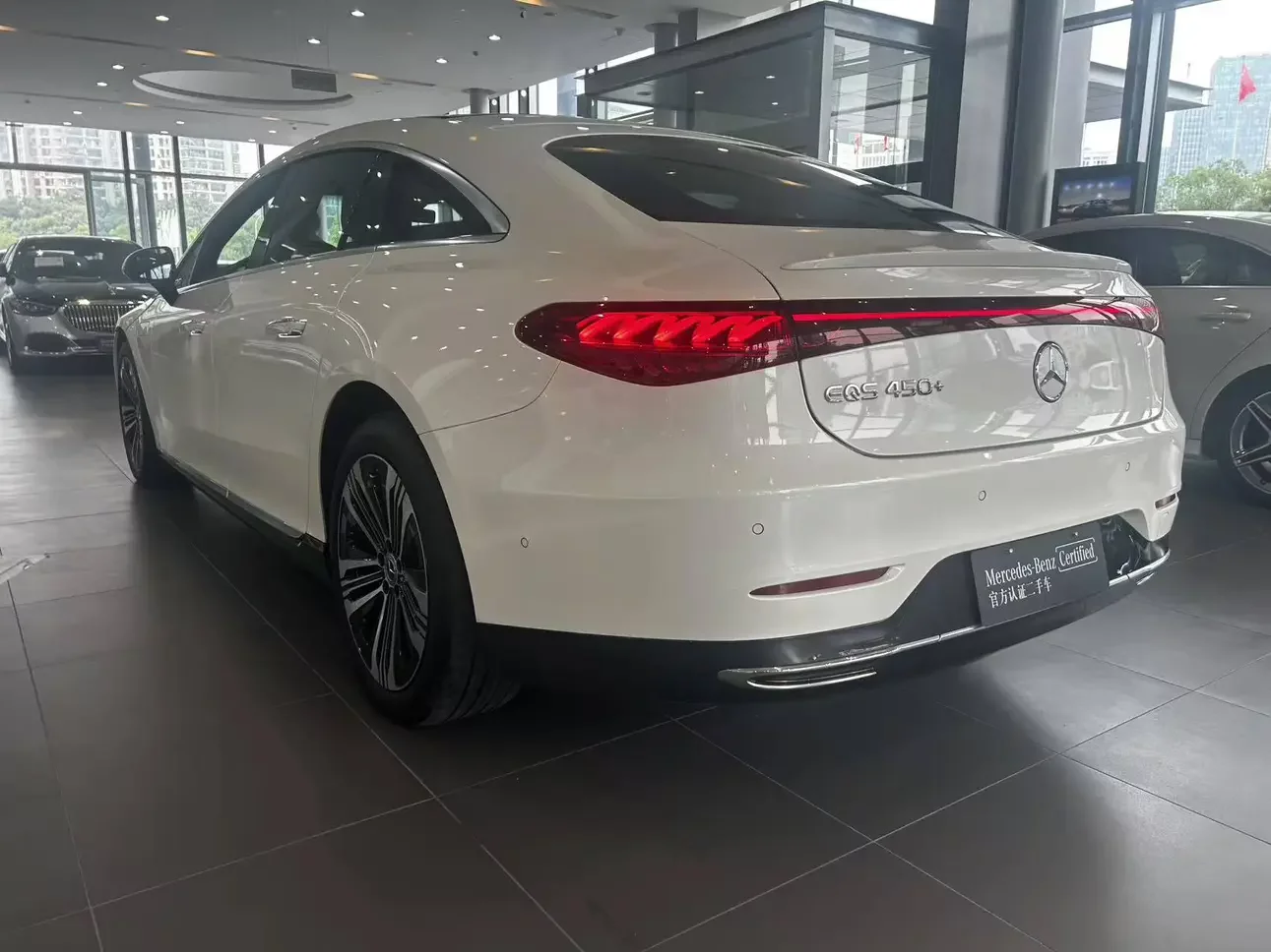 Mercedes-Benz EQS