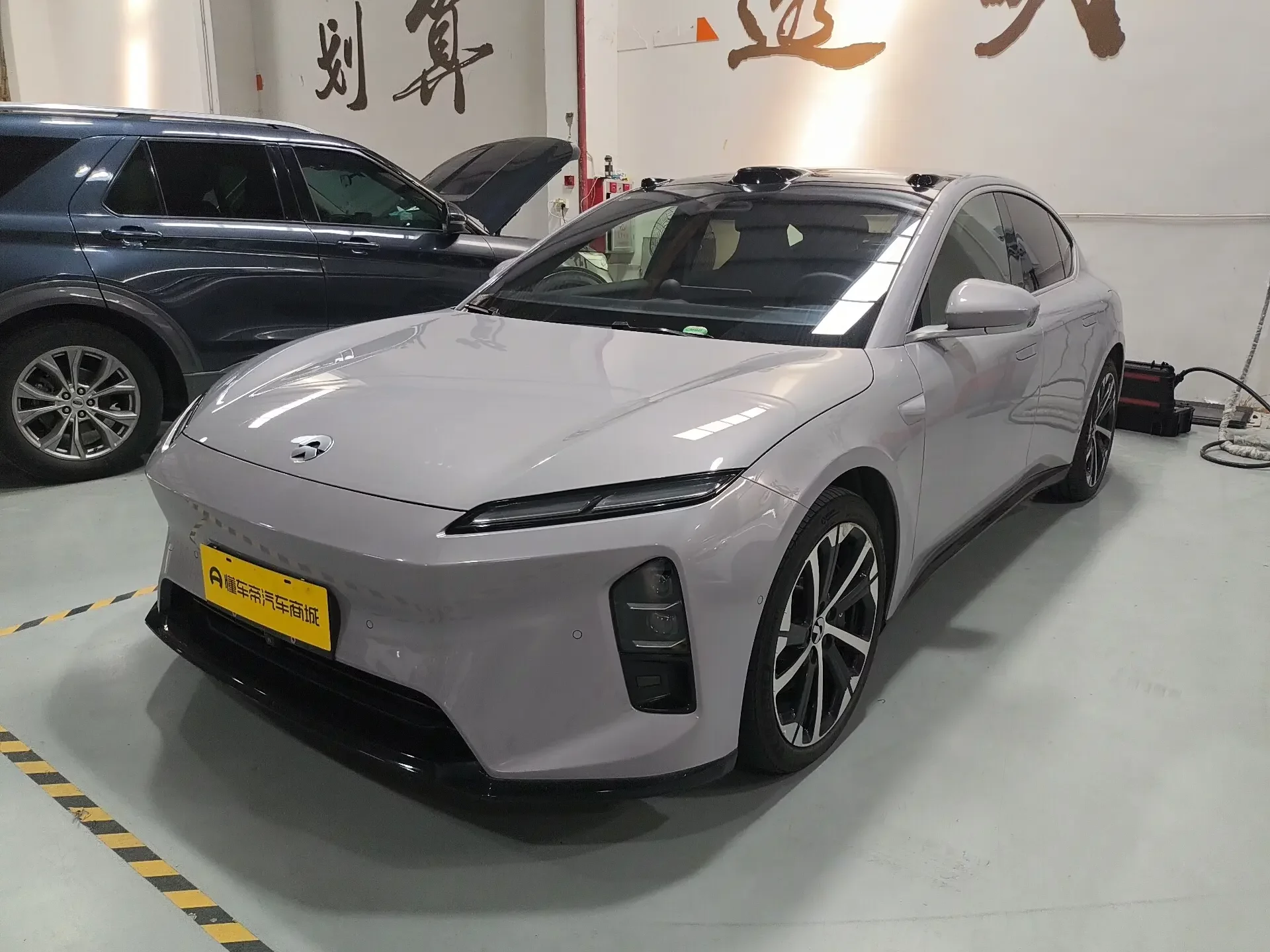 NIO ET5  из Китая