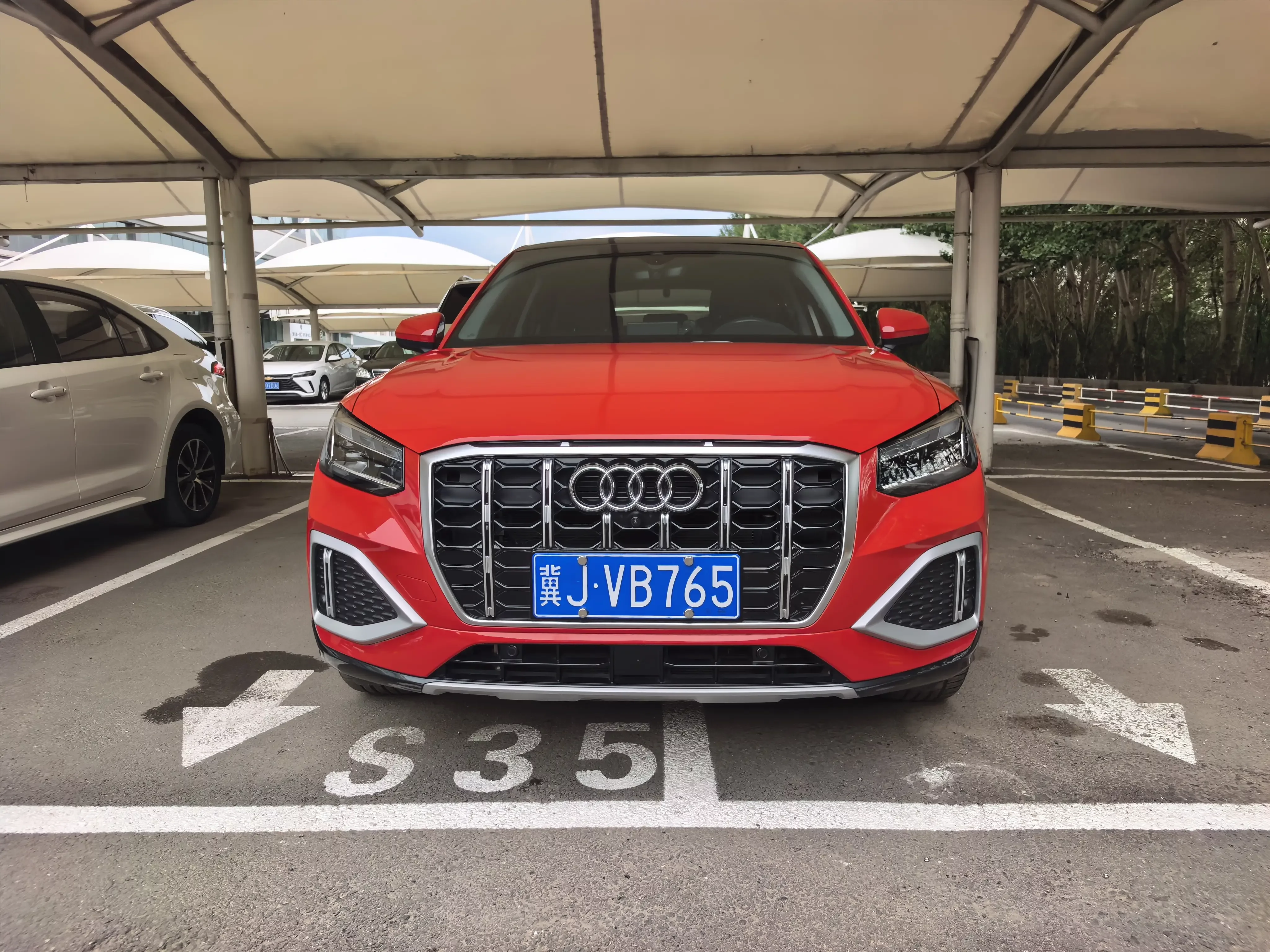 Audi Q2L