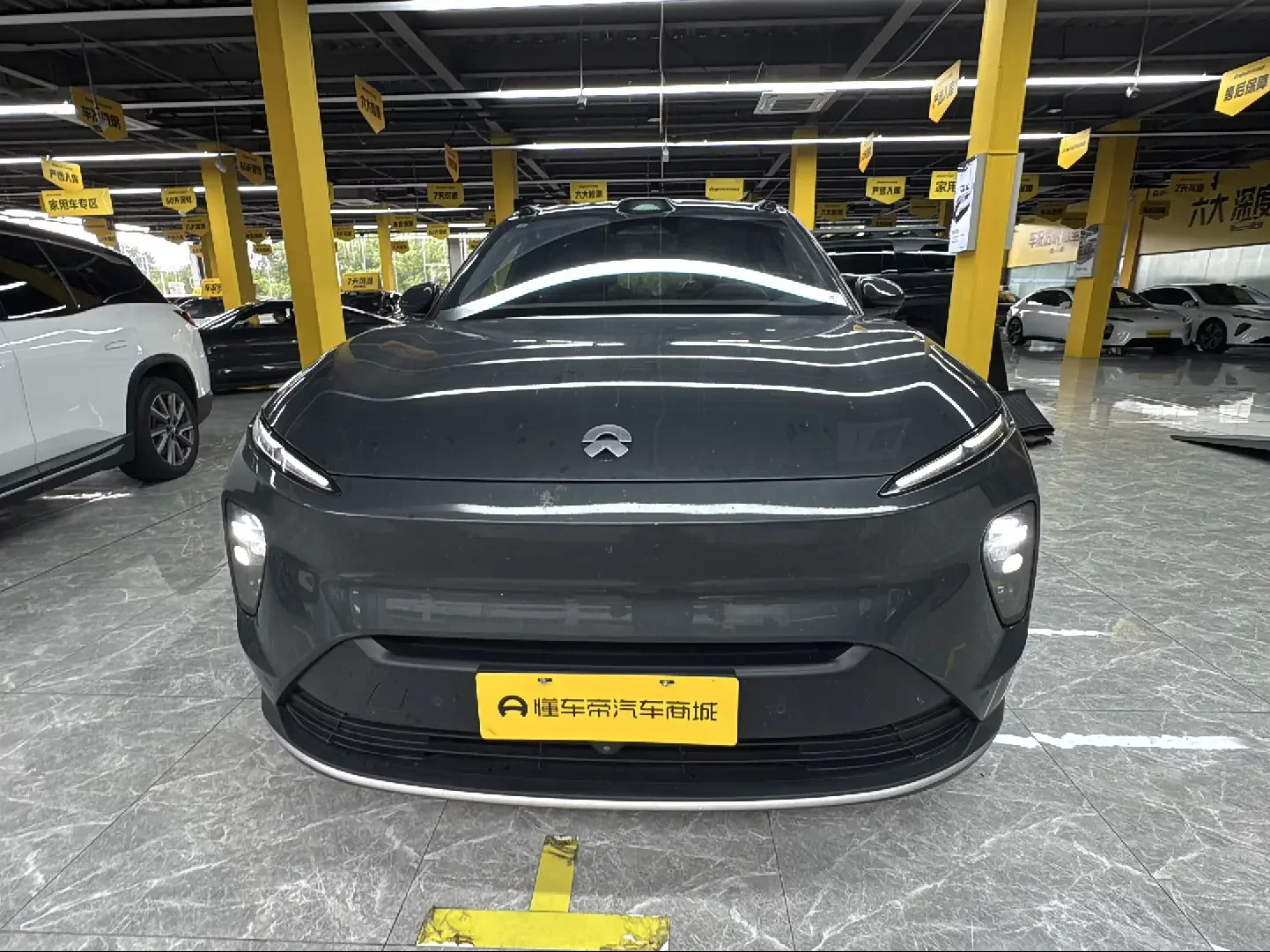 NIO ES8