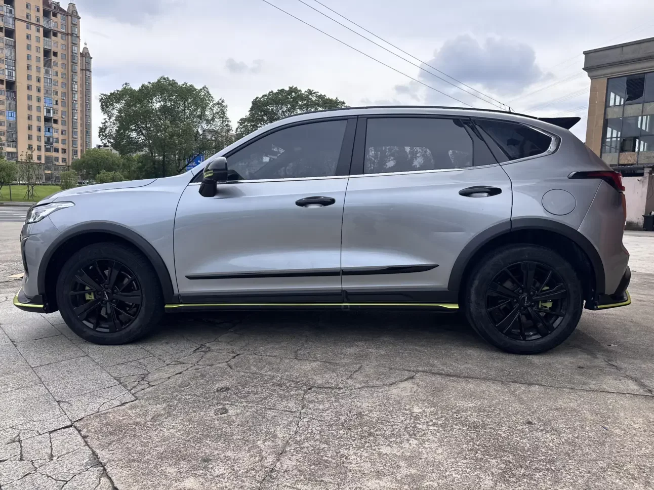Haval Harvard Red Rabbit