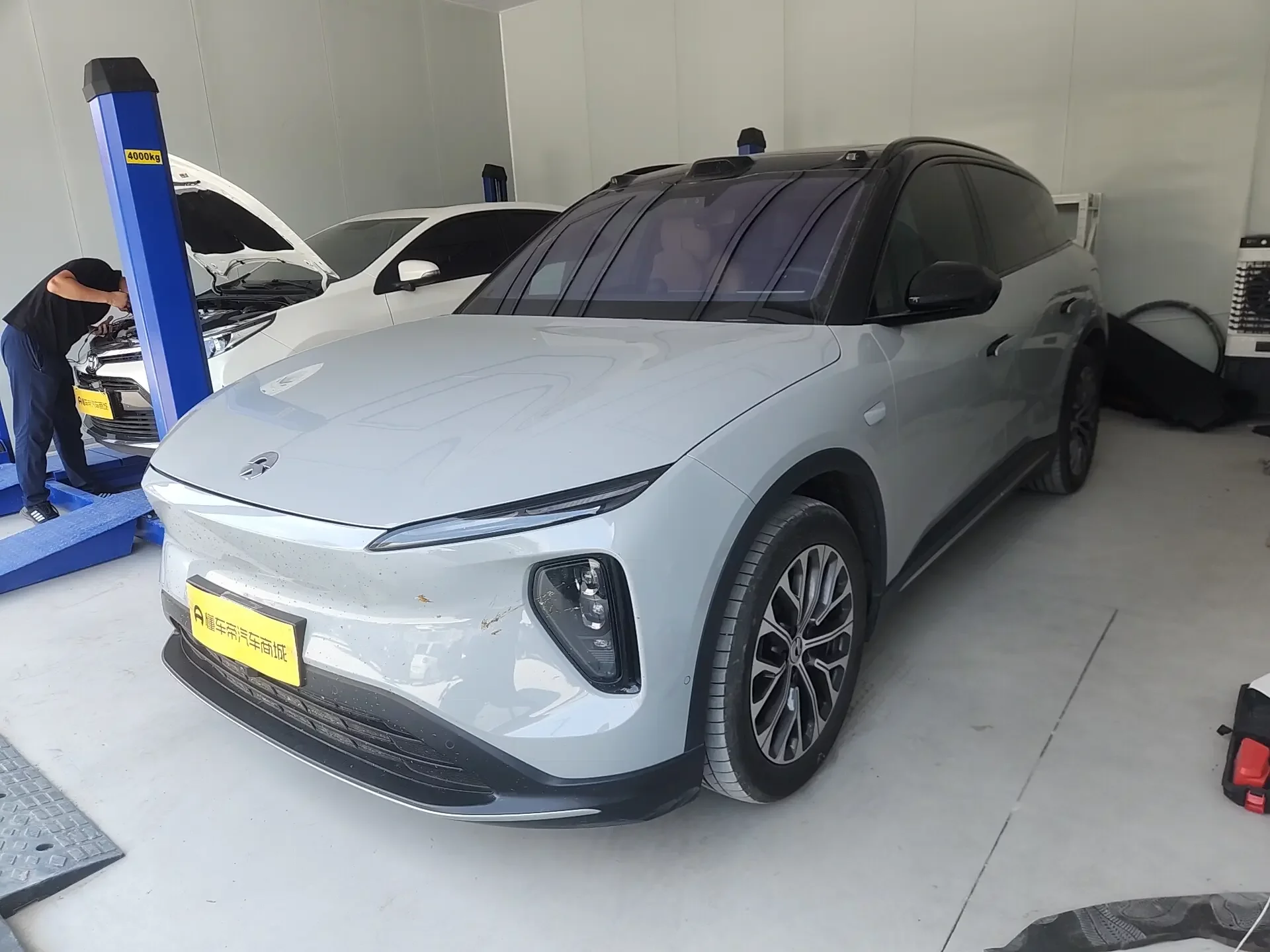 NIO ES6