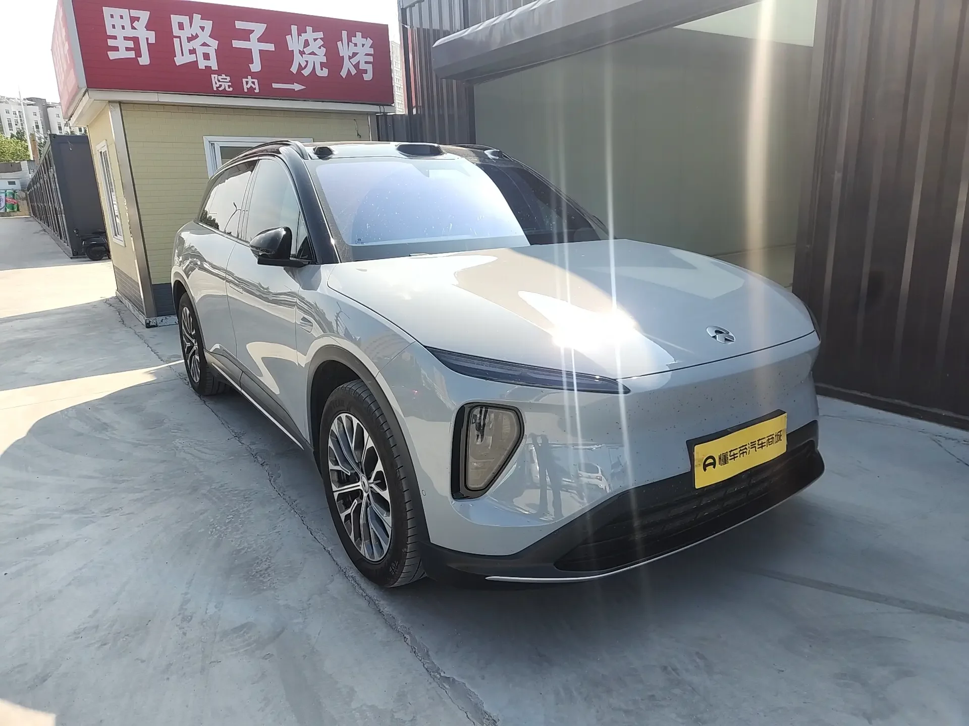 NIO ES6