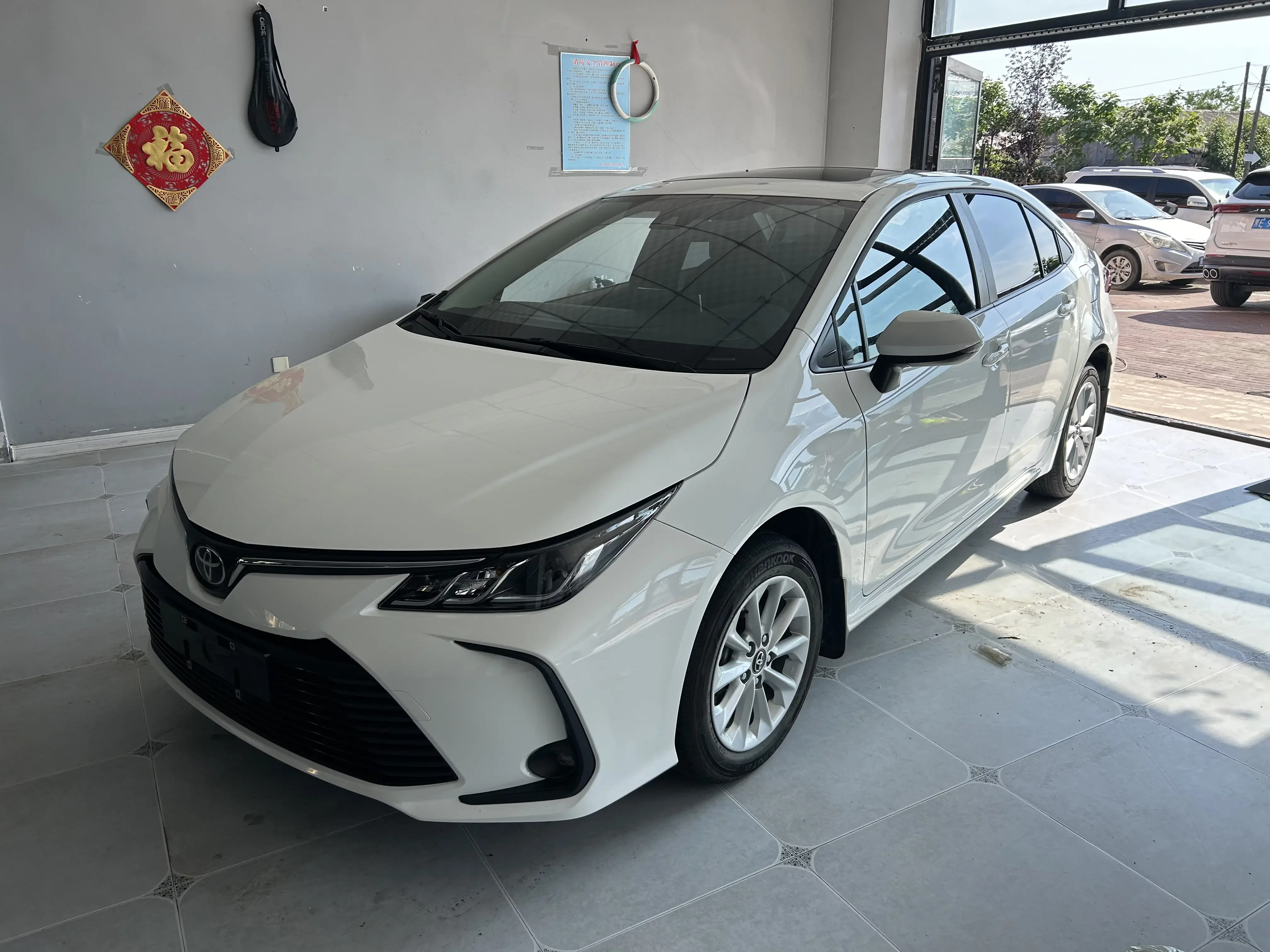 TOYOTA COROLLA