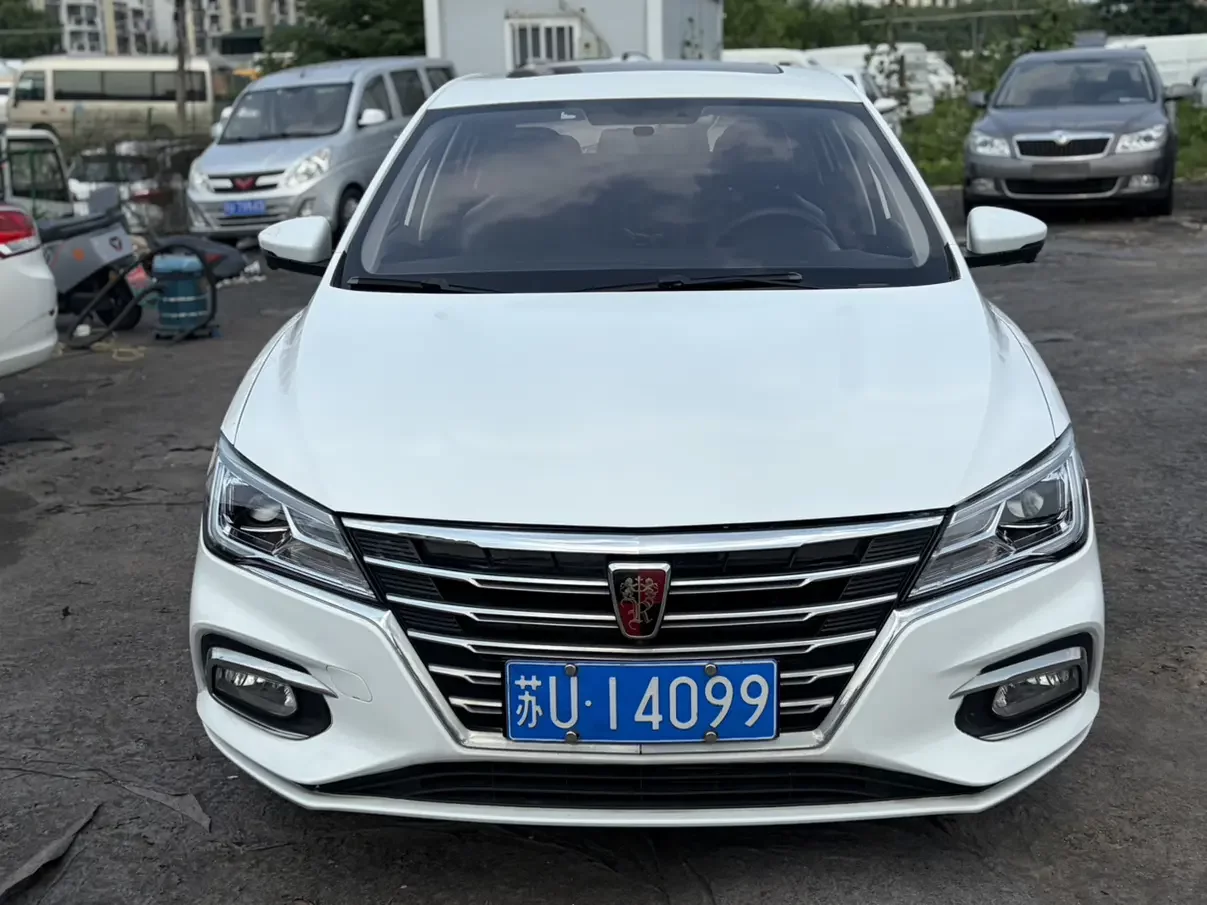 Roewe i5