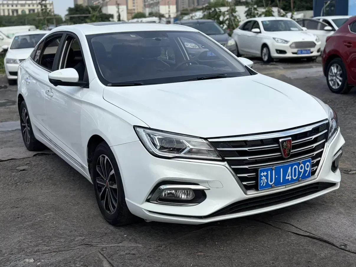 Roewe i5