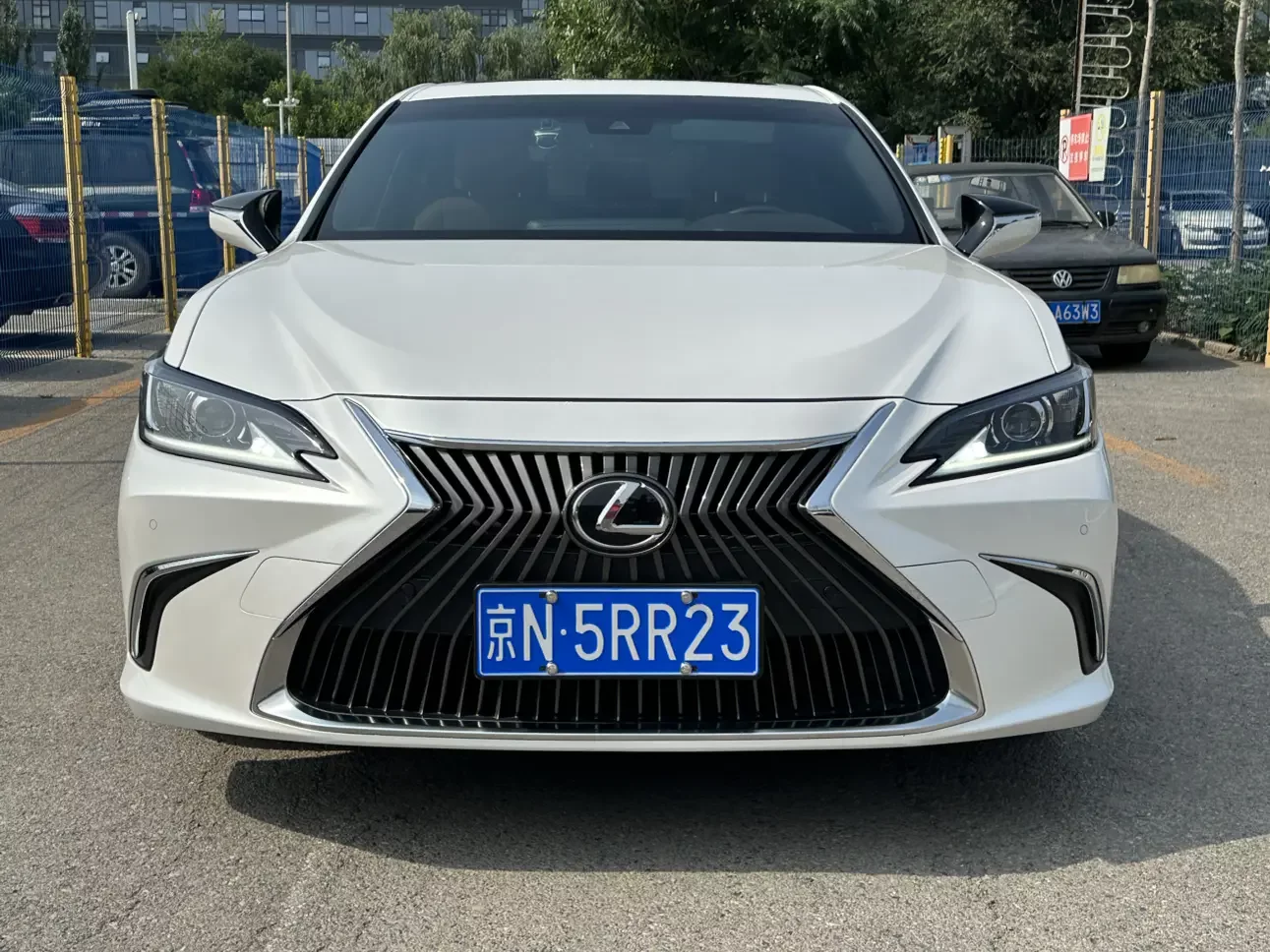 Lexus ES