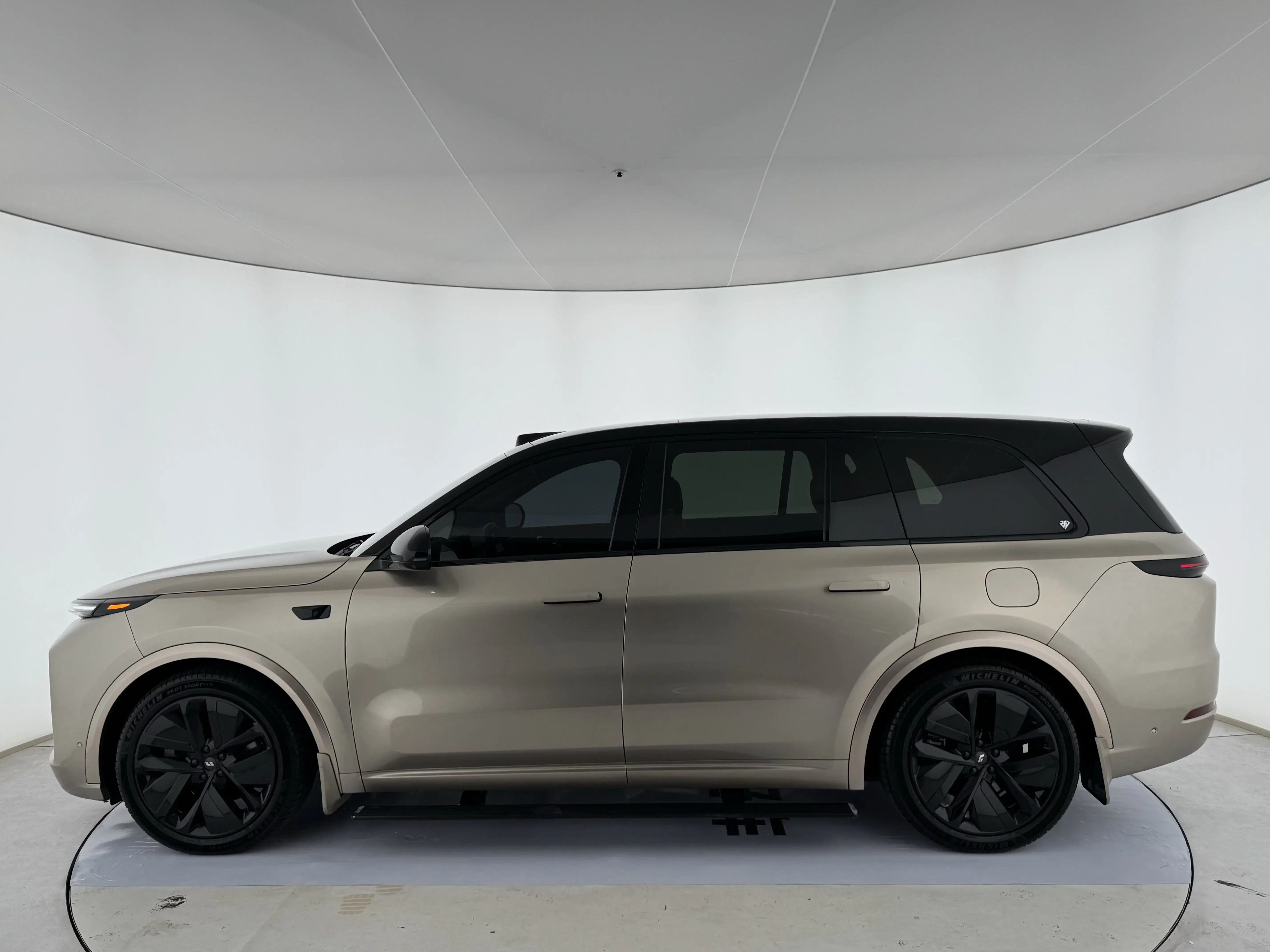 Lixiang L9