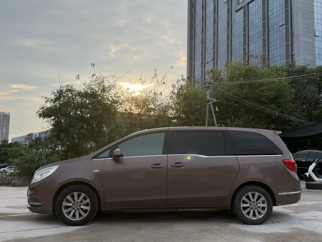 Buick GL8