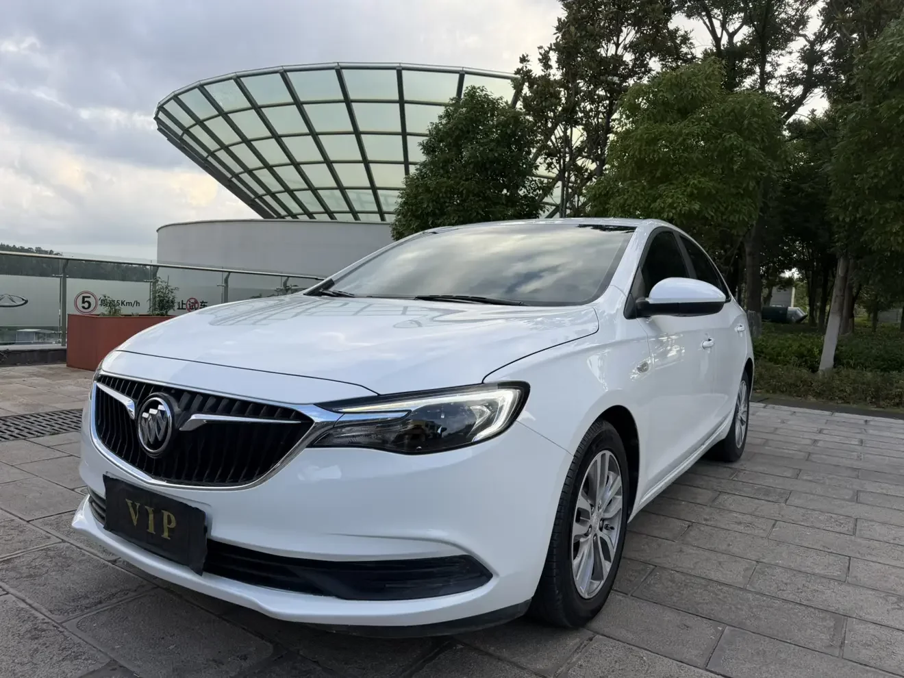 Buick Yinglang