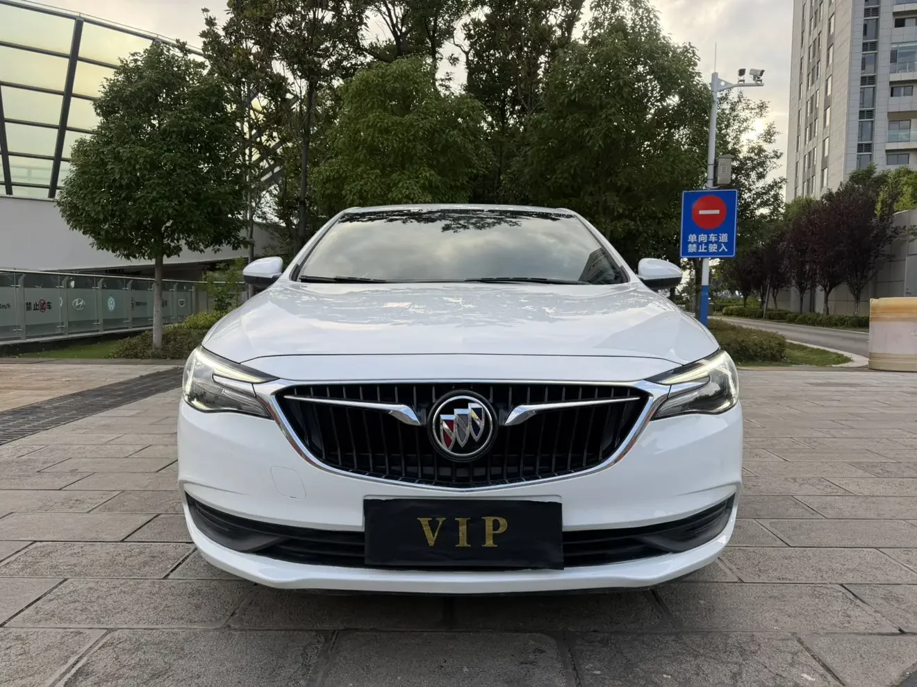 Buick Yinglang