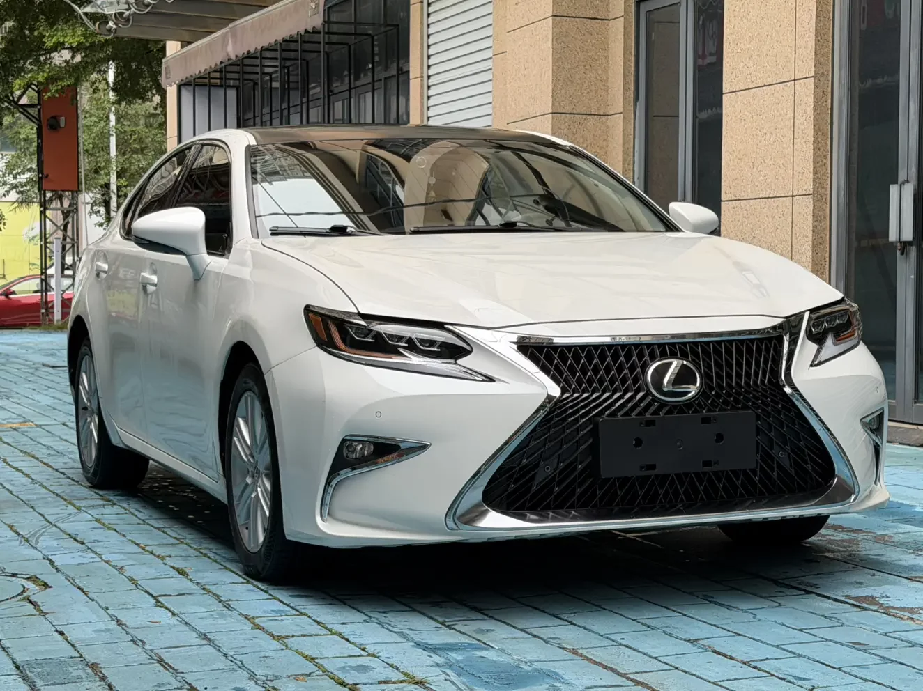 Lexus ES
