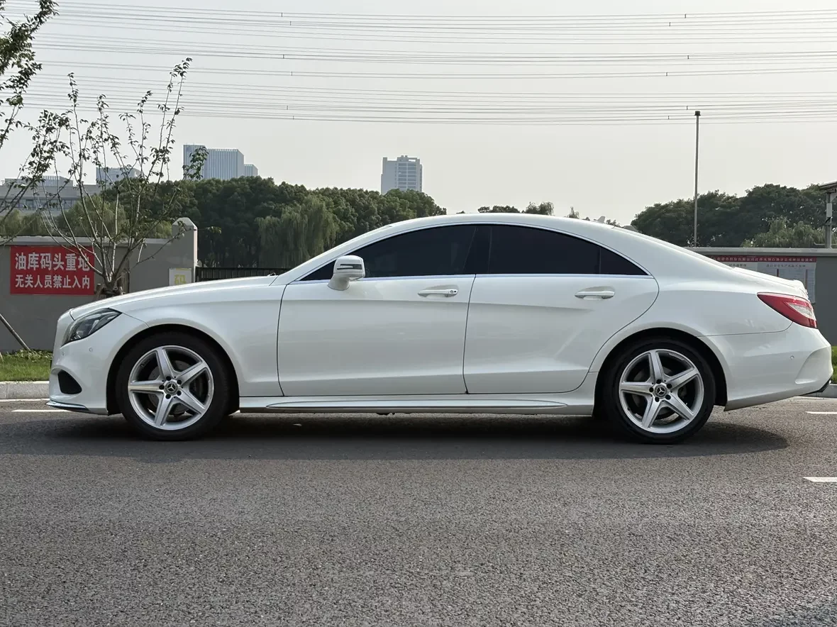 Mercedes-Benz CLS