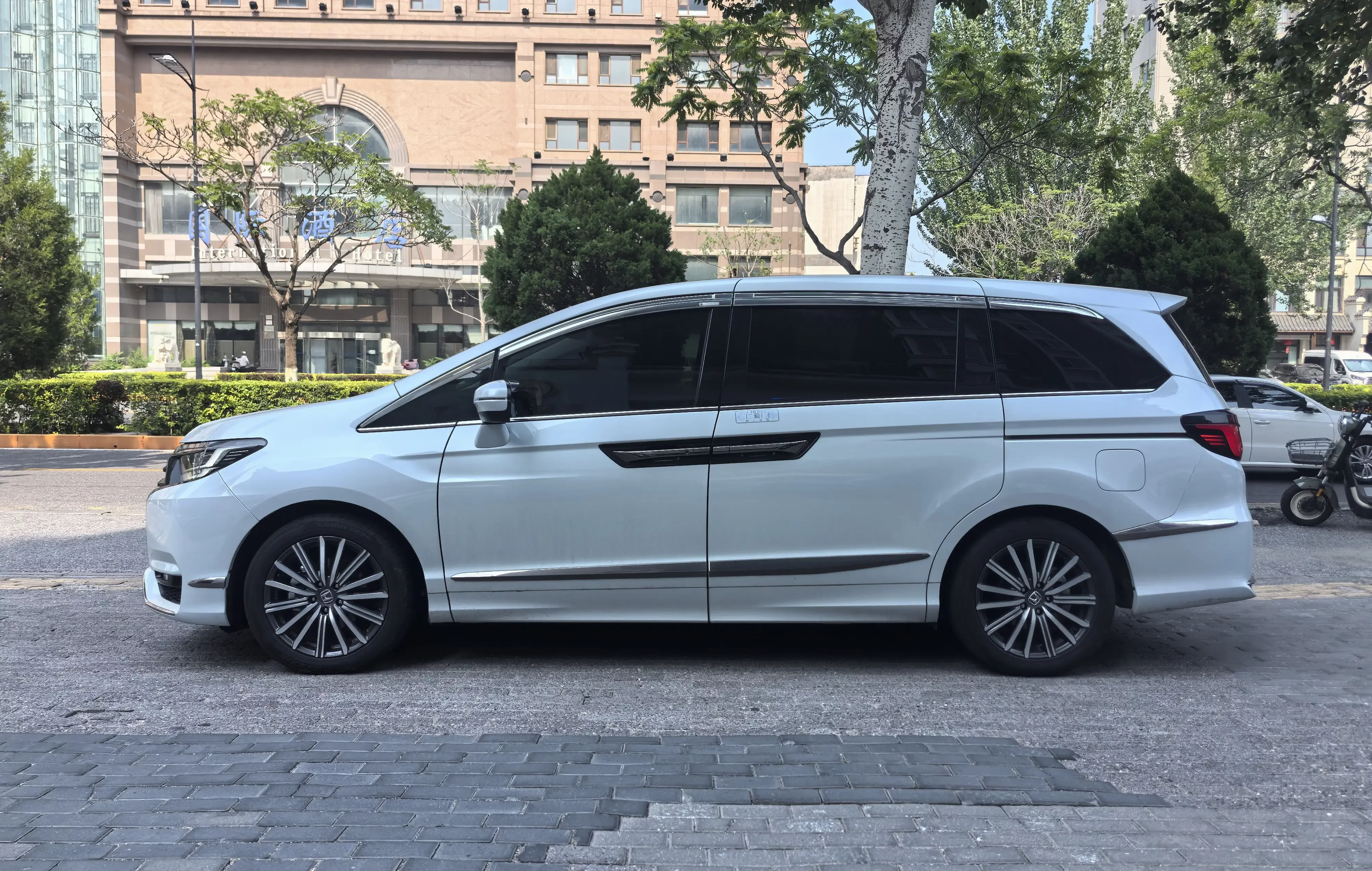 Honda Elysion