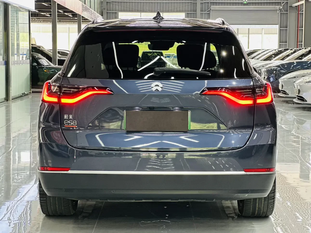 NIO ES8