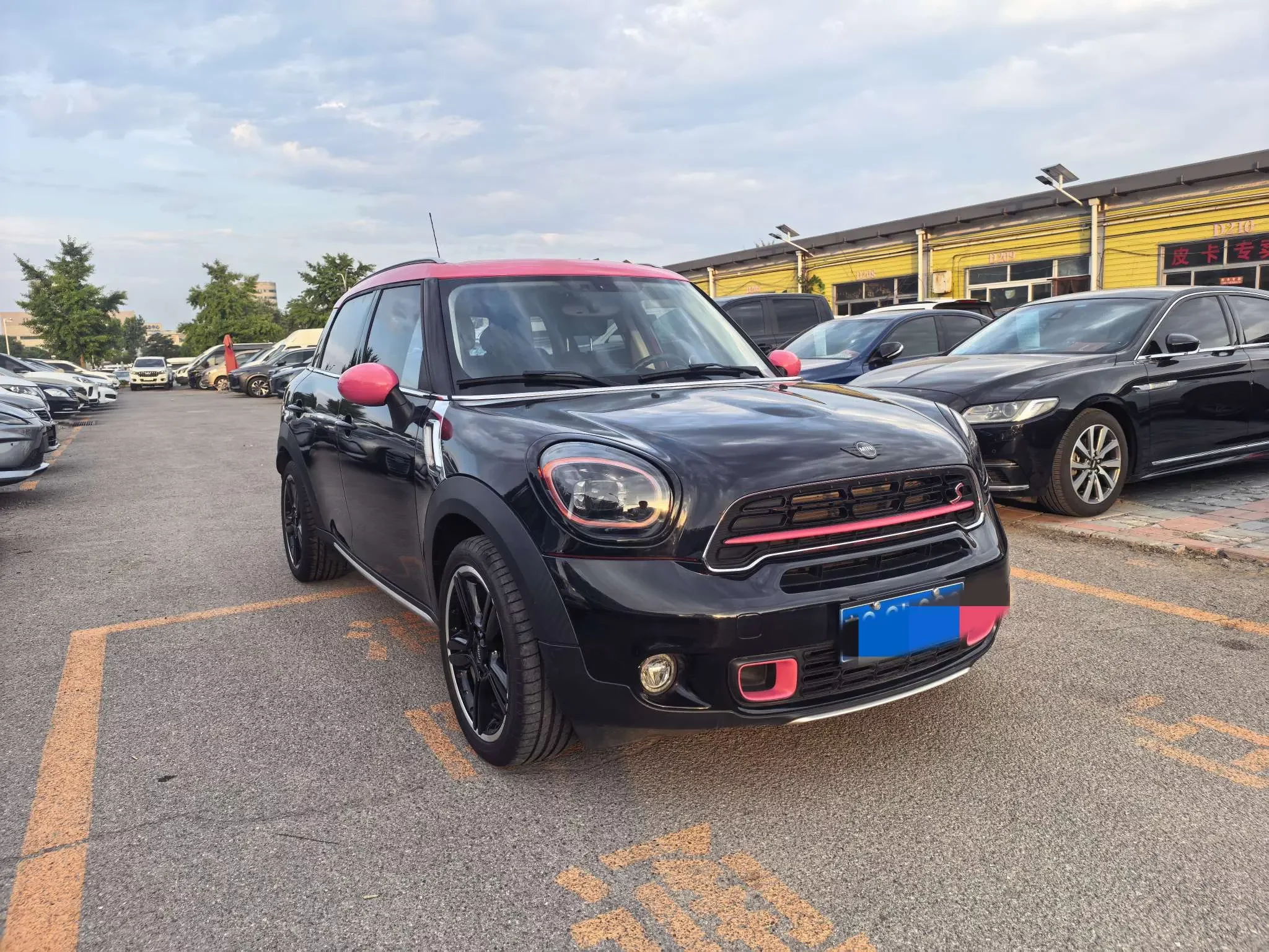 MINI COUNTRYMAN