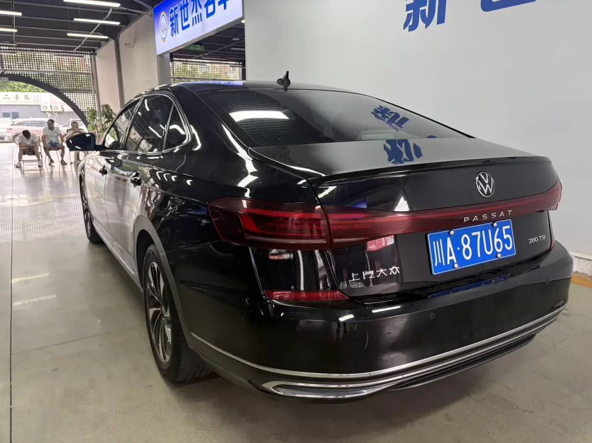 Volkswagen Passat