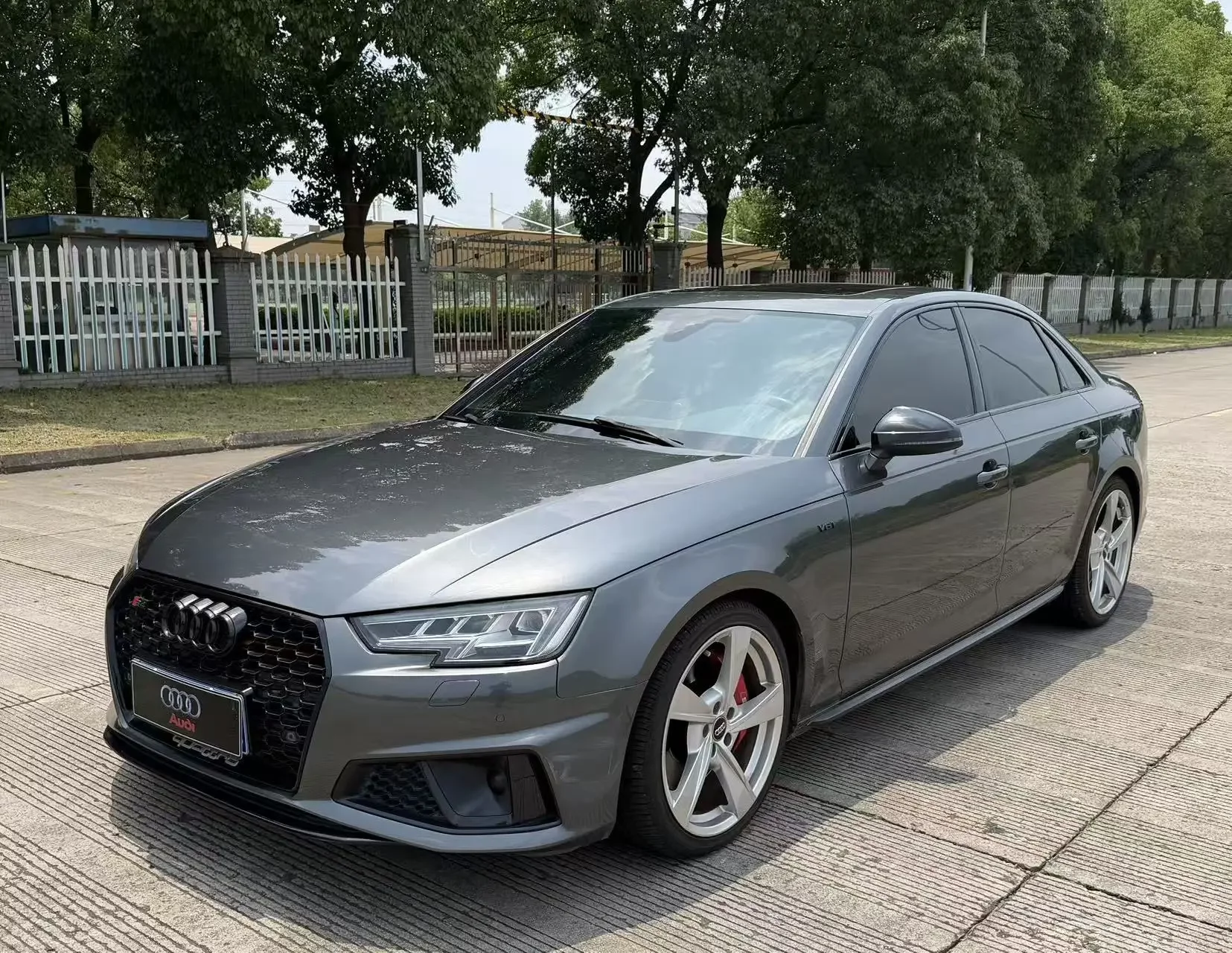 Audi S4  из Китая
