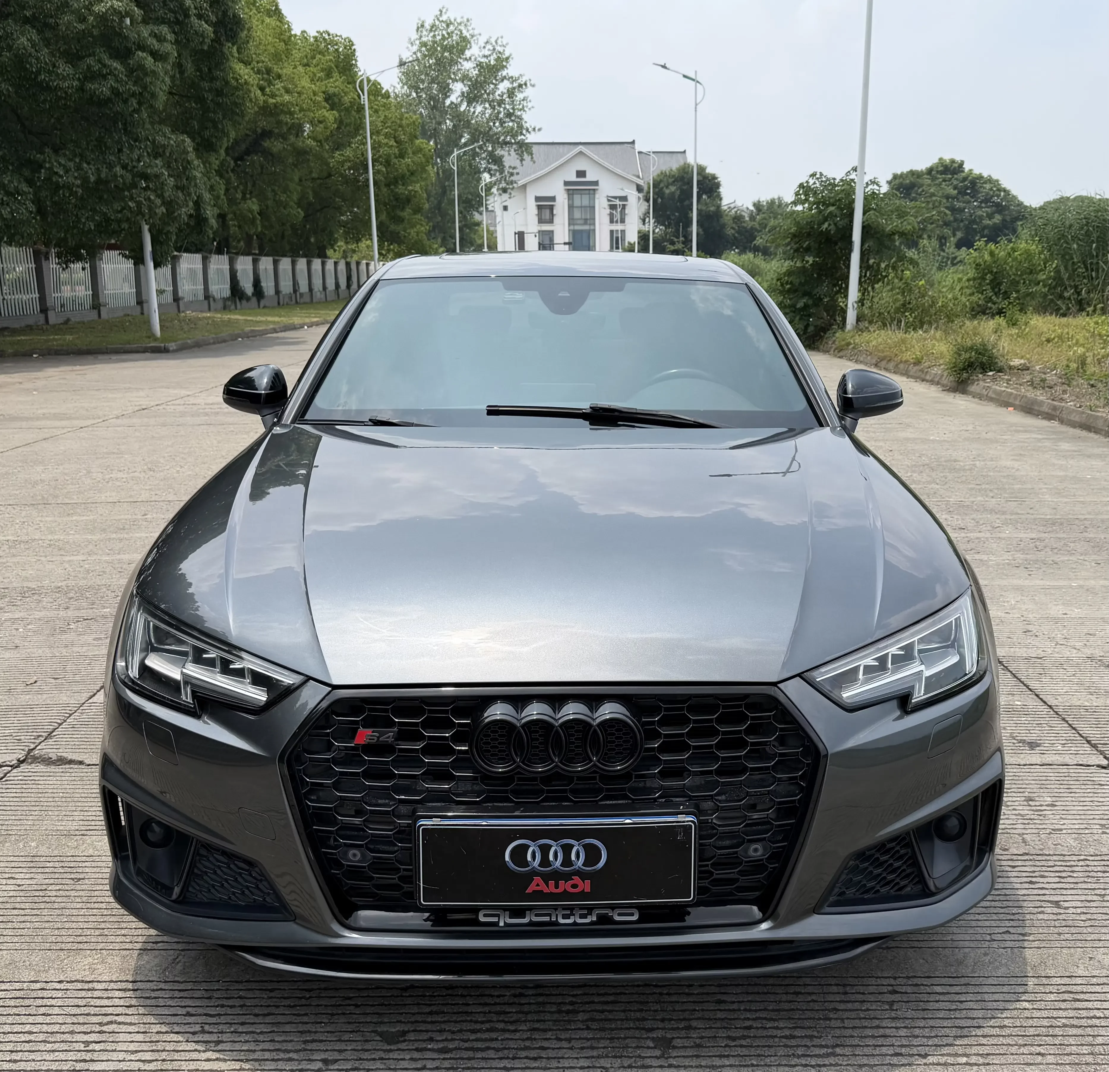 Audi S4  из Китая
