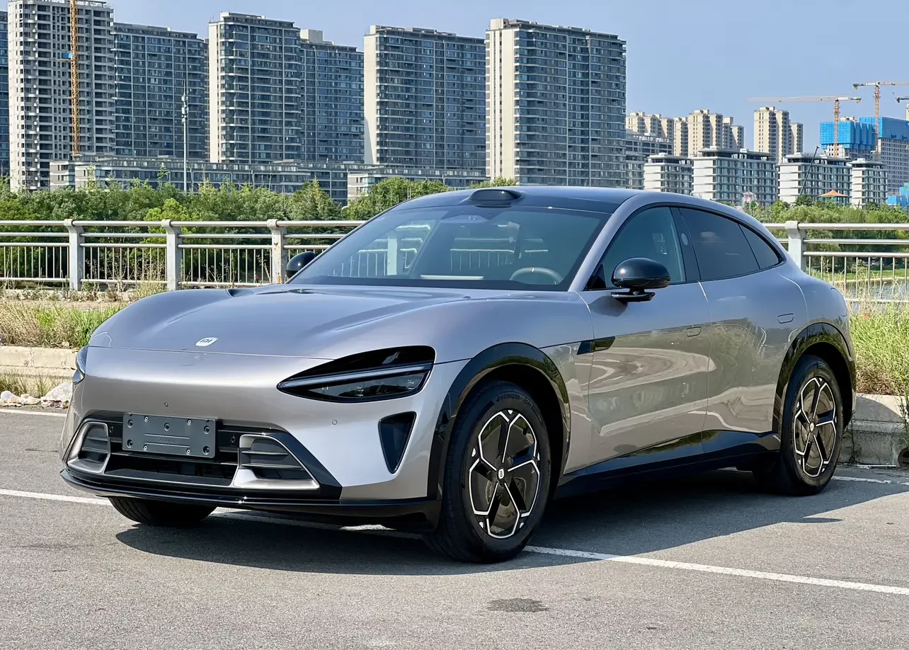 Xiaomi car Xiaomi YU7  из Китая