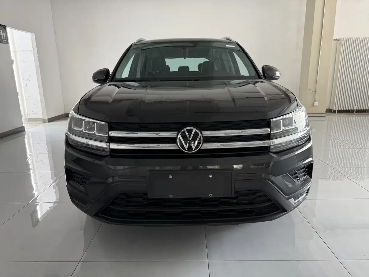Volkswagen Tharu