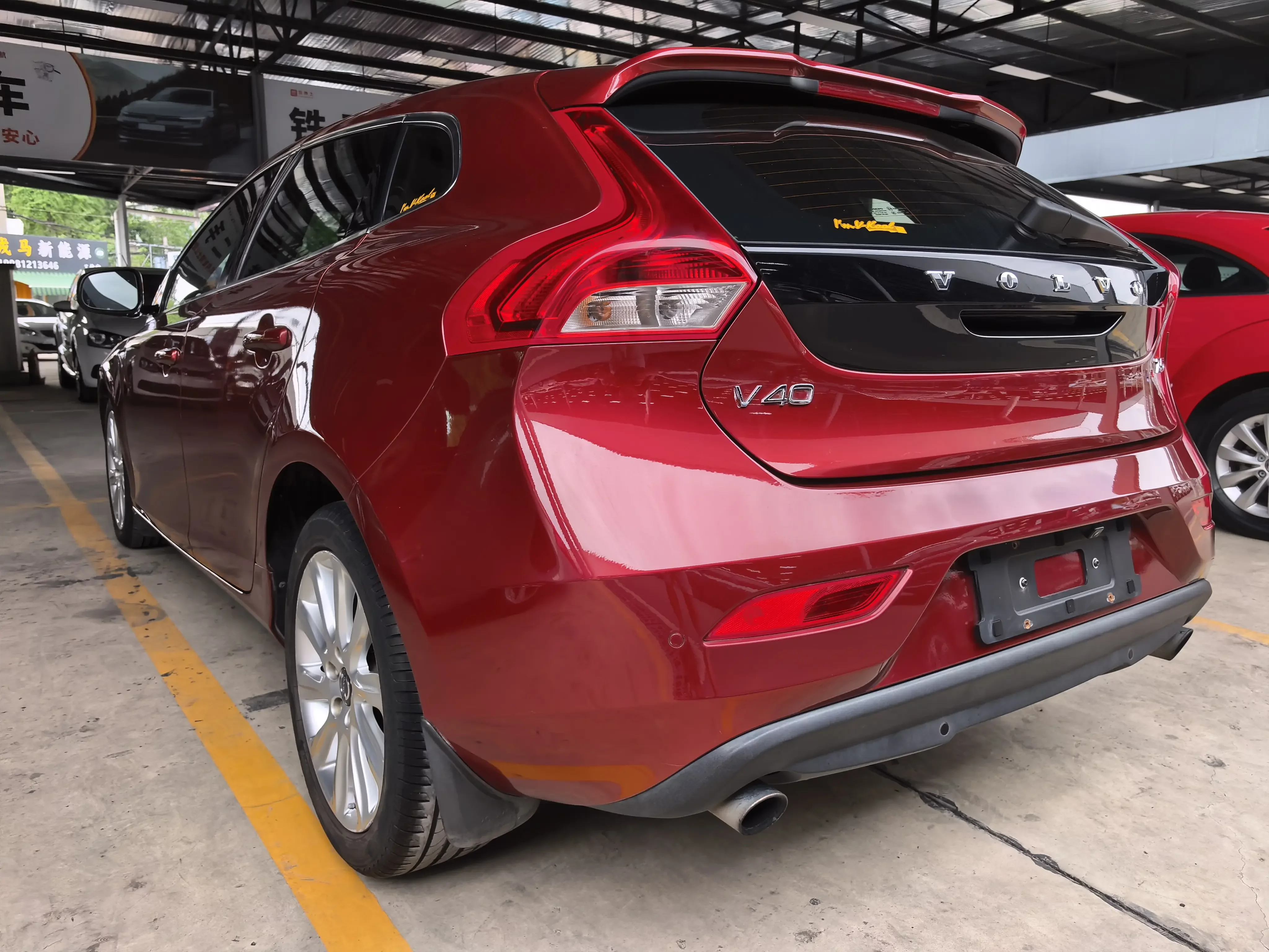 Volvo V40