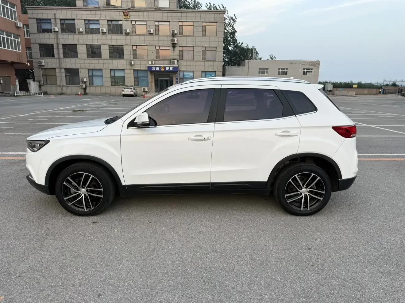 FAW Bestune X40