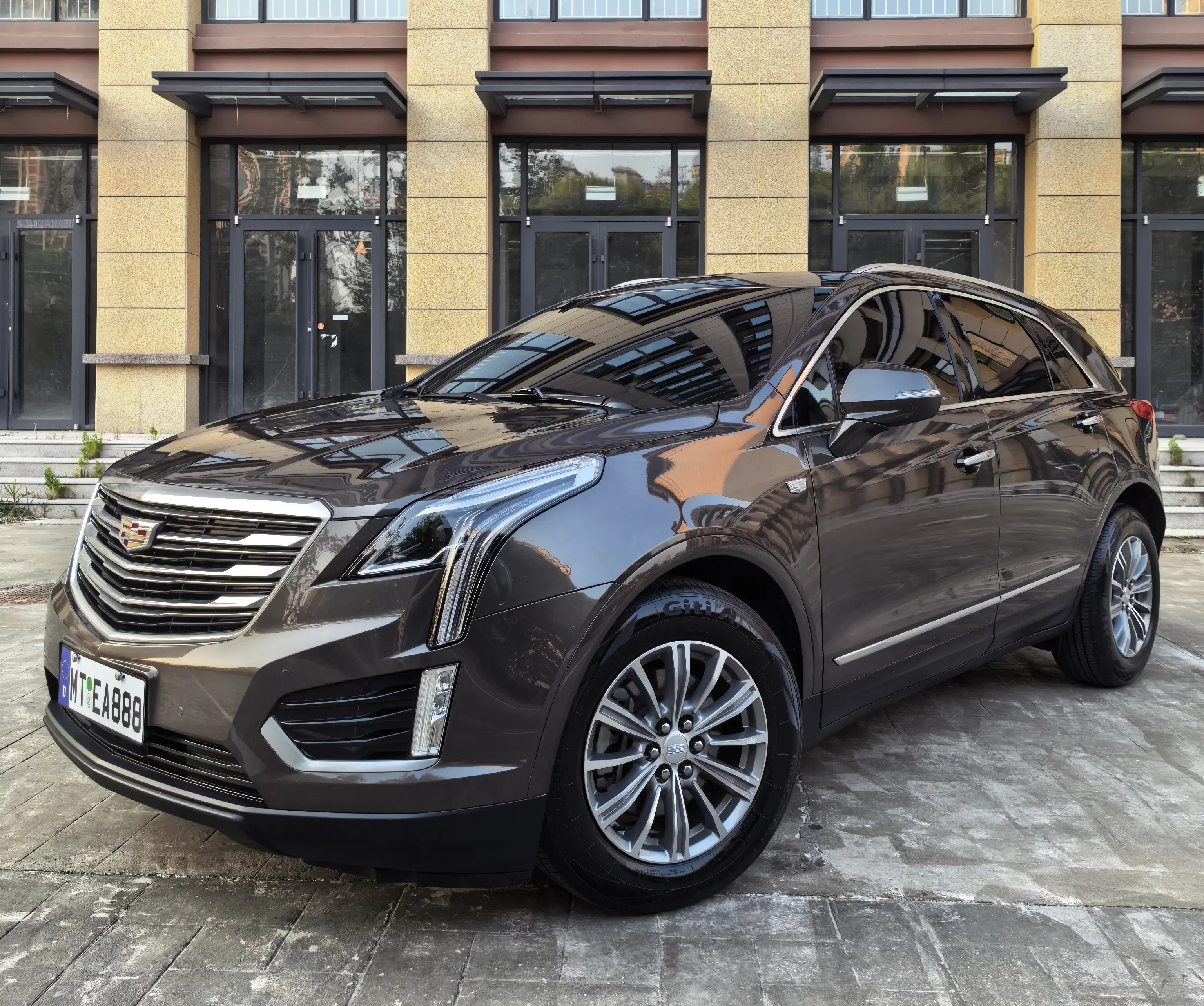 Cadillac XT5  из Китая