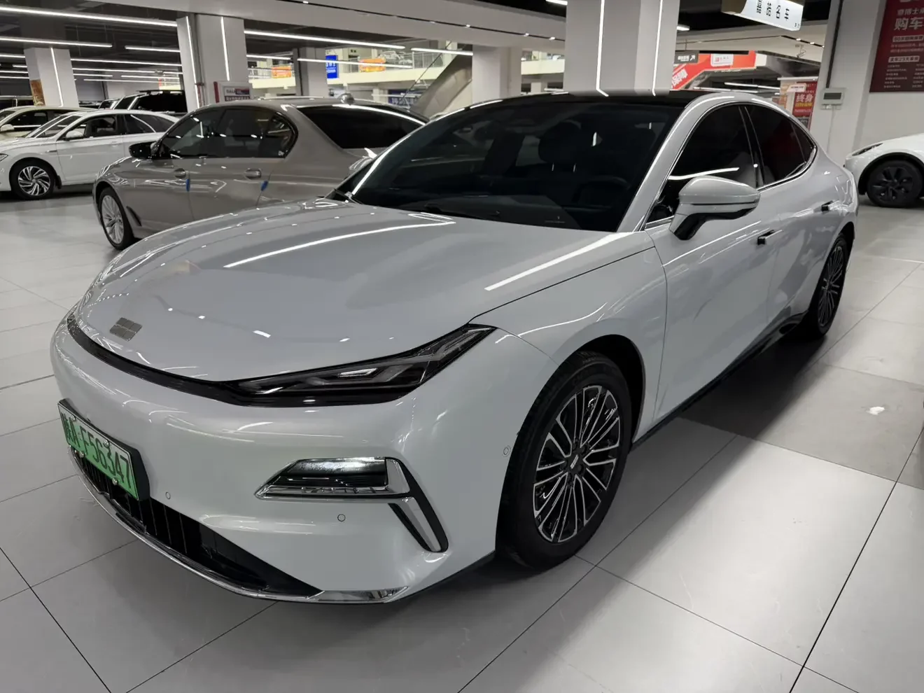 Geely Galaxy Star 8 PHEV