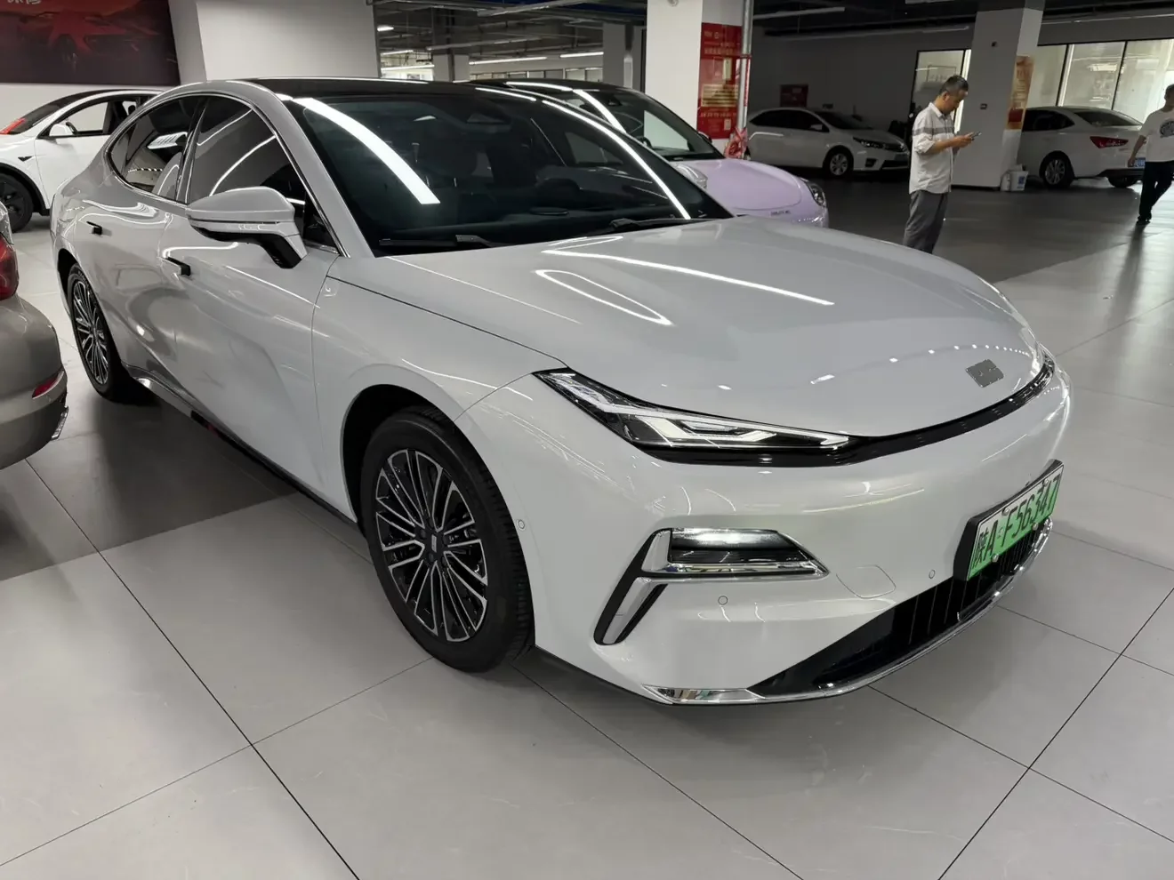 Geely Galaxy Star 8 PHEV
