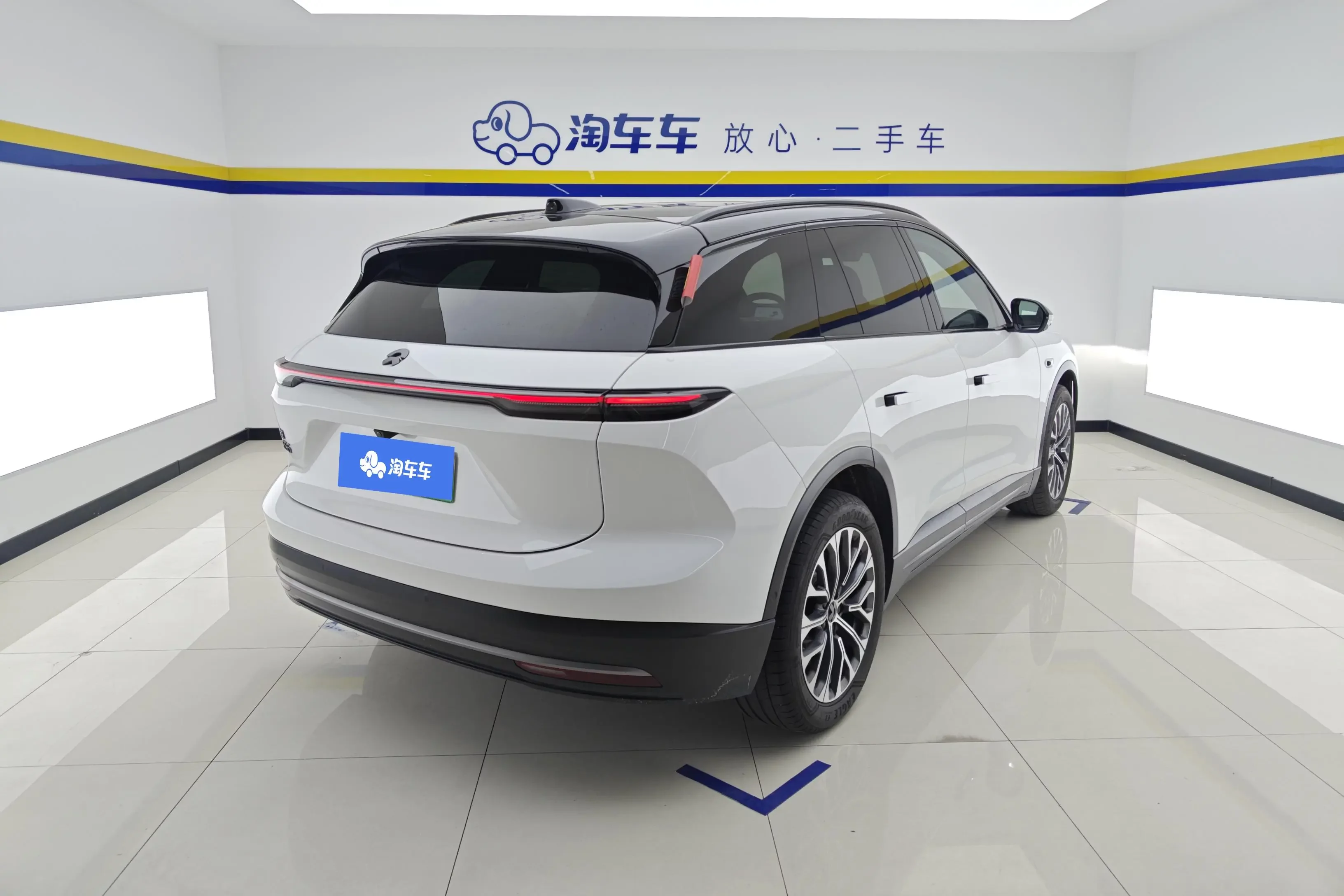 NIO ES6