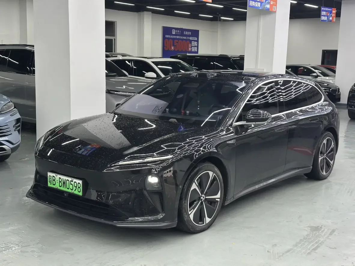 NIO ET5T  из Китая