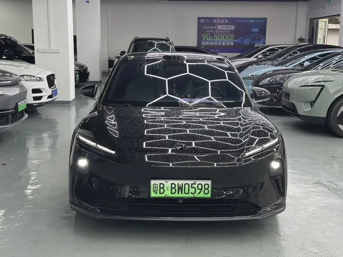 NIO ET5T  из Китая