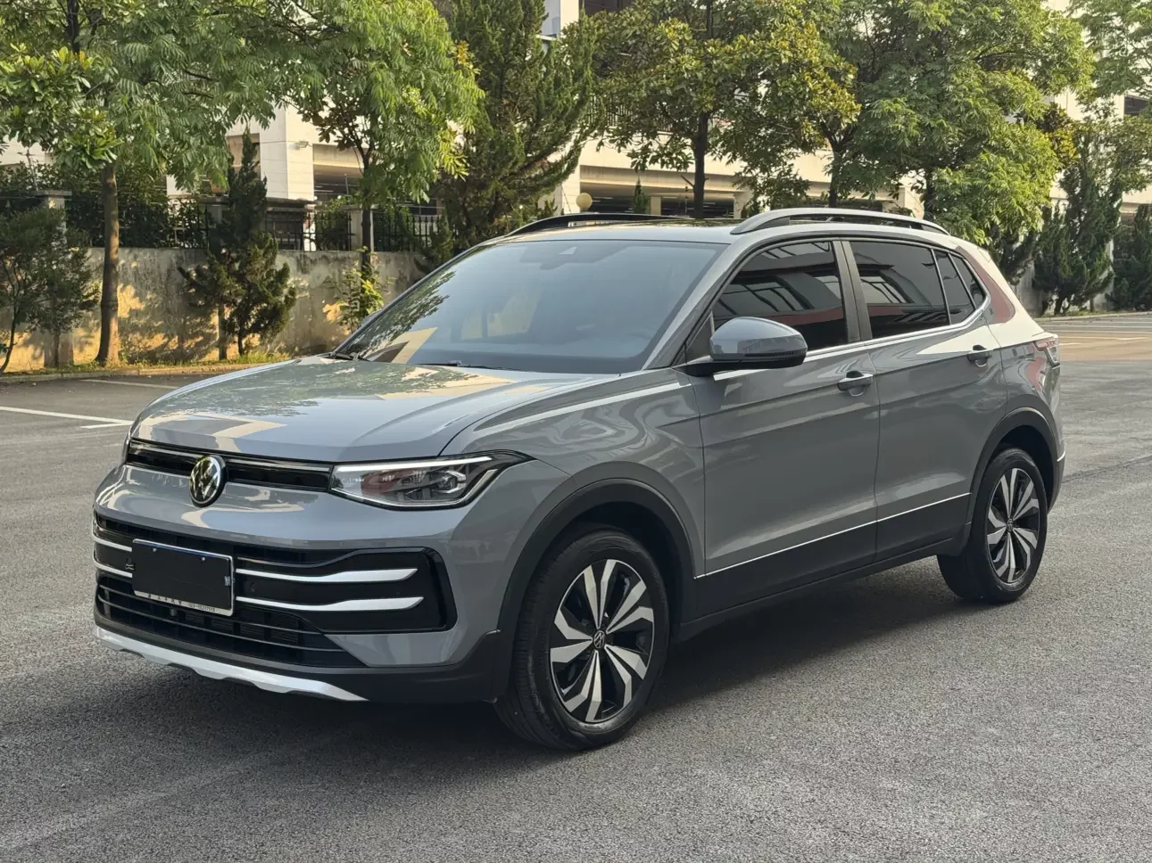 Volkswagen Tharu