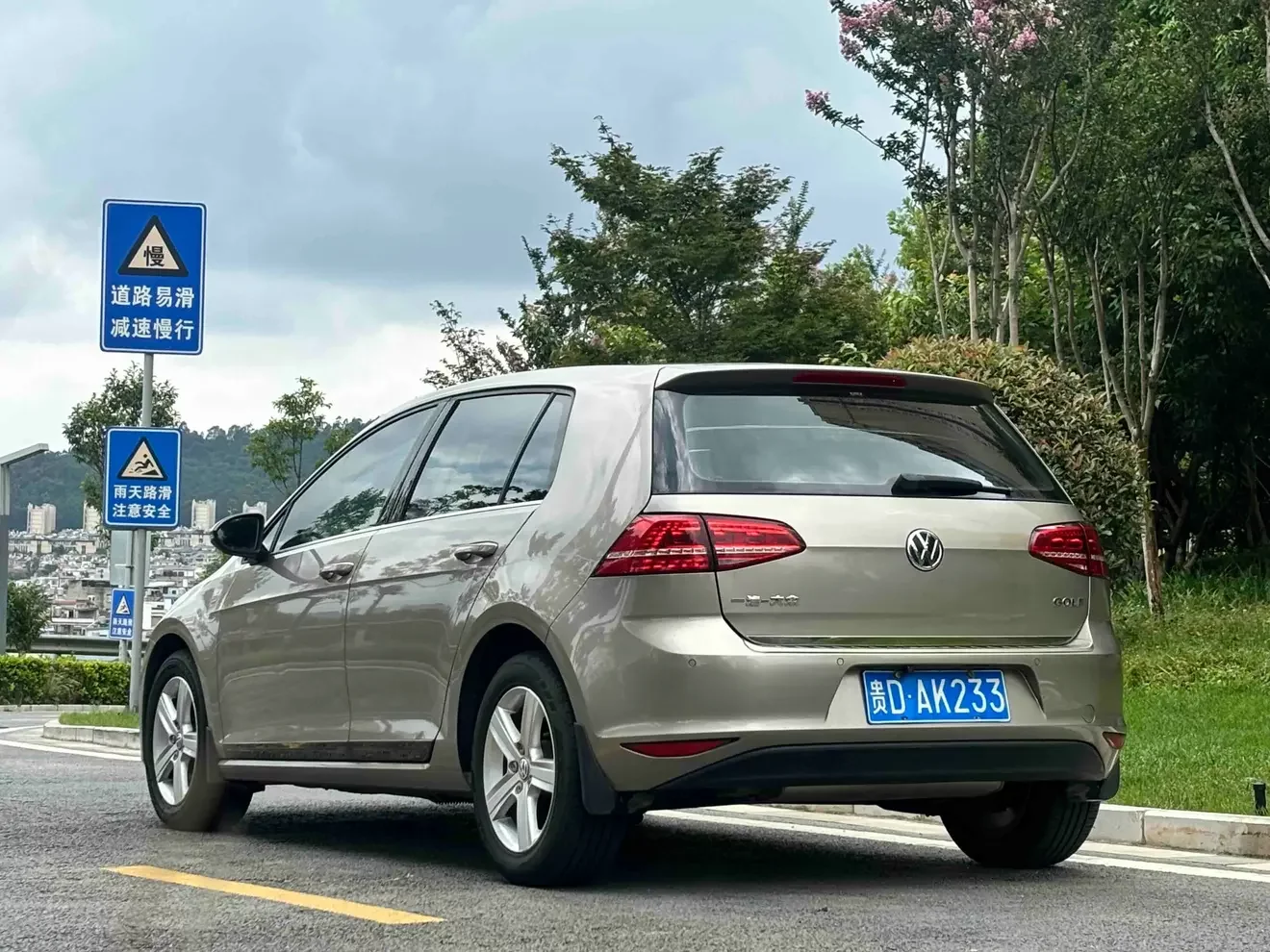 Volkswagen golf