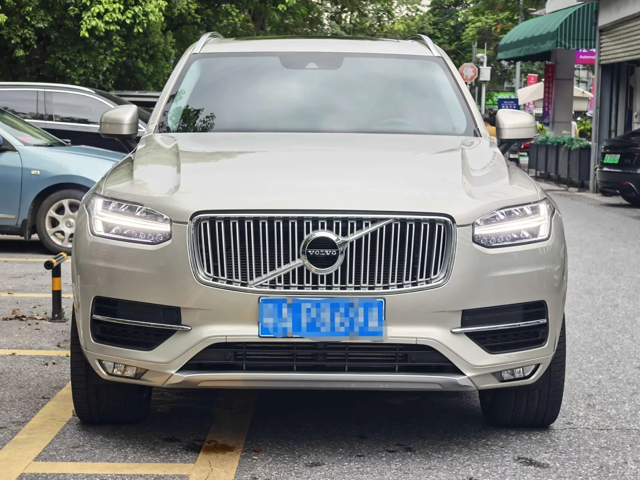 Volvo XC90