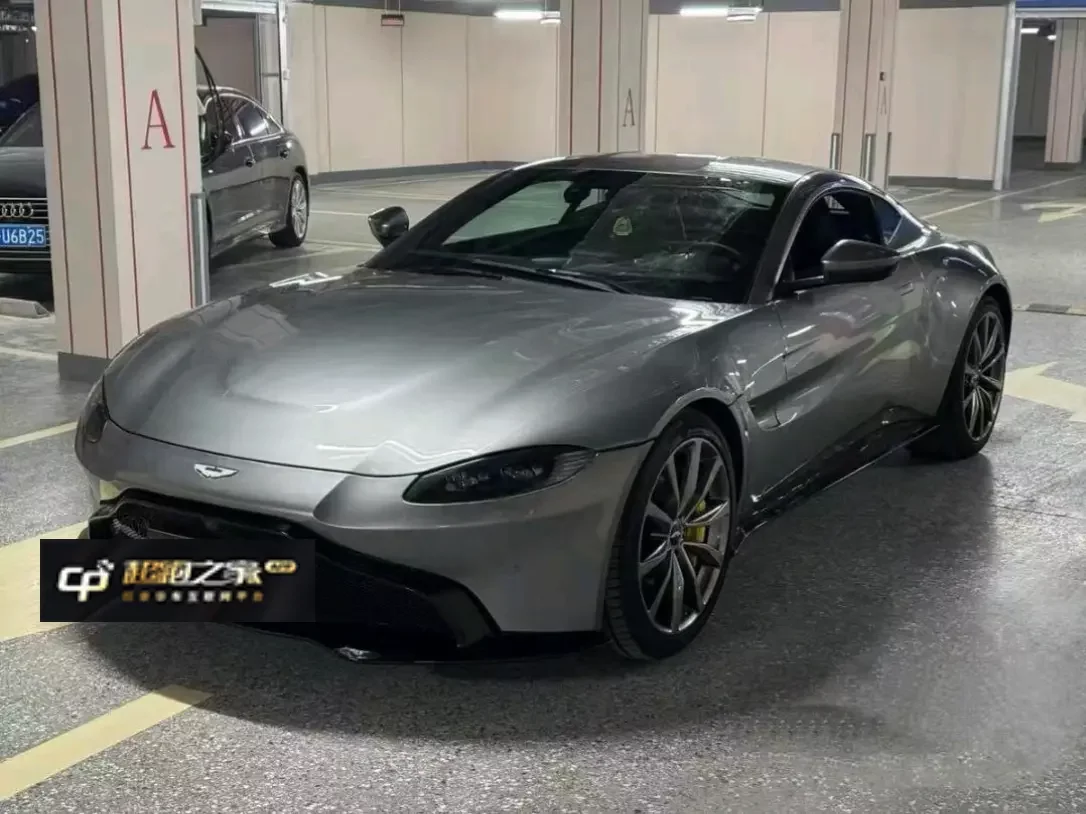 Aston Martin Vantage