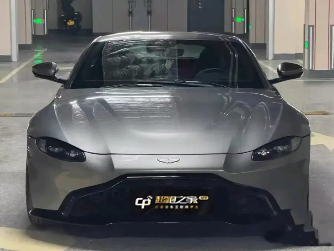 Aston Martin Vantage