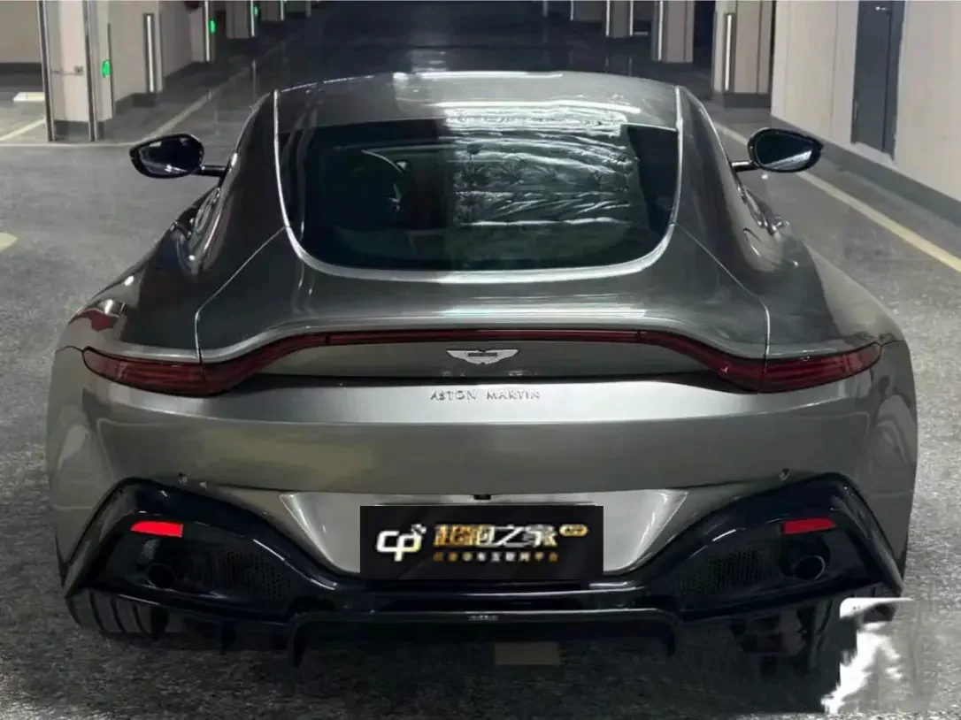 Aston Martin Vantage