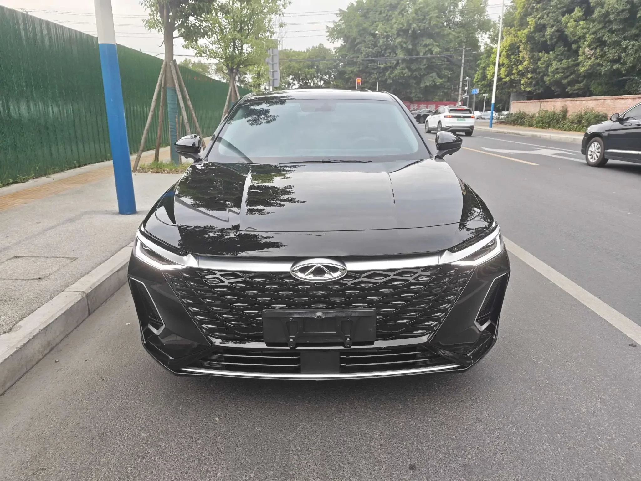 Chery Arrizo 8