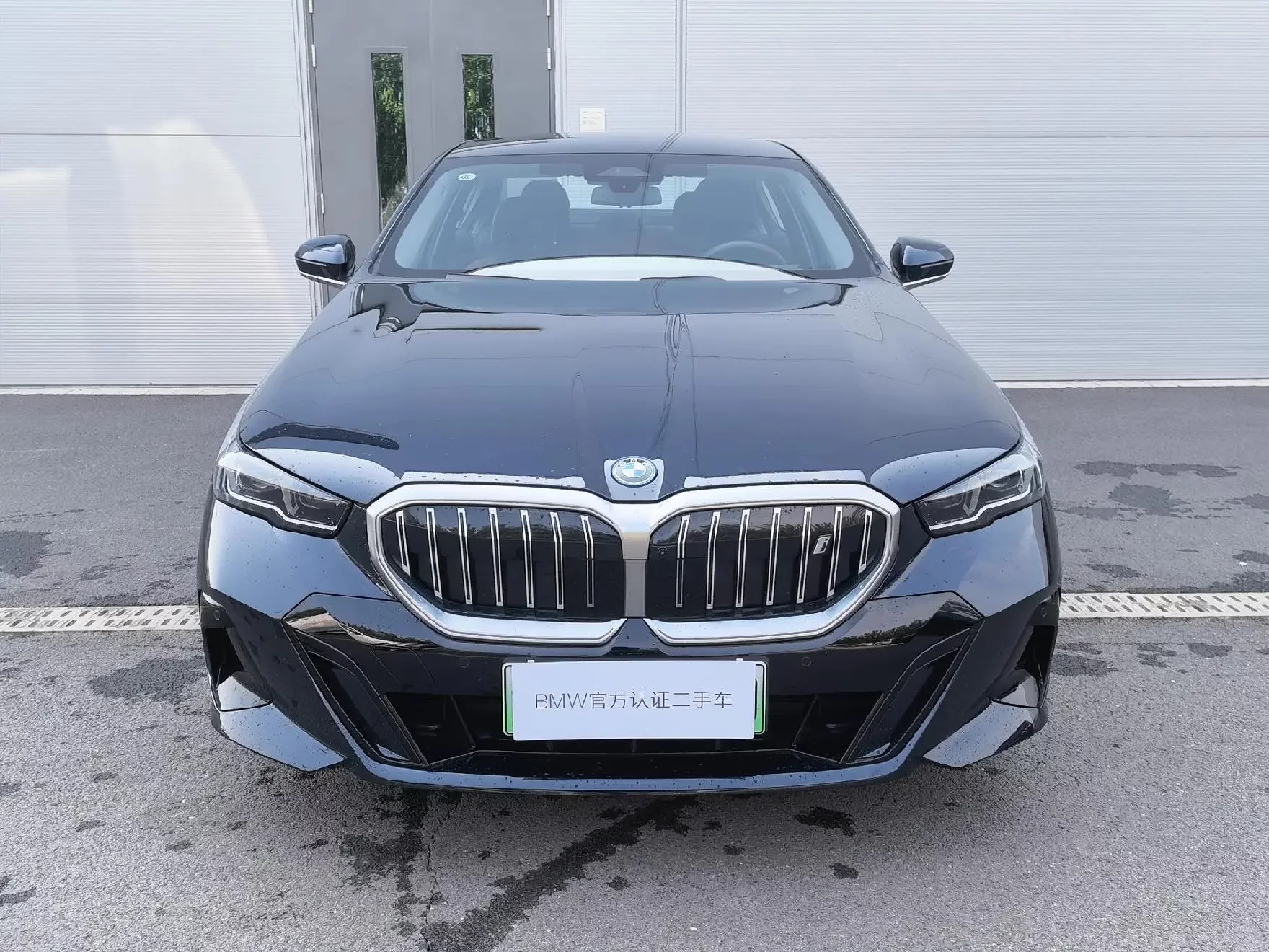 BMW i5